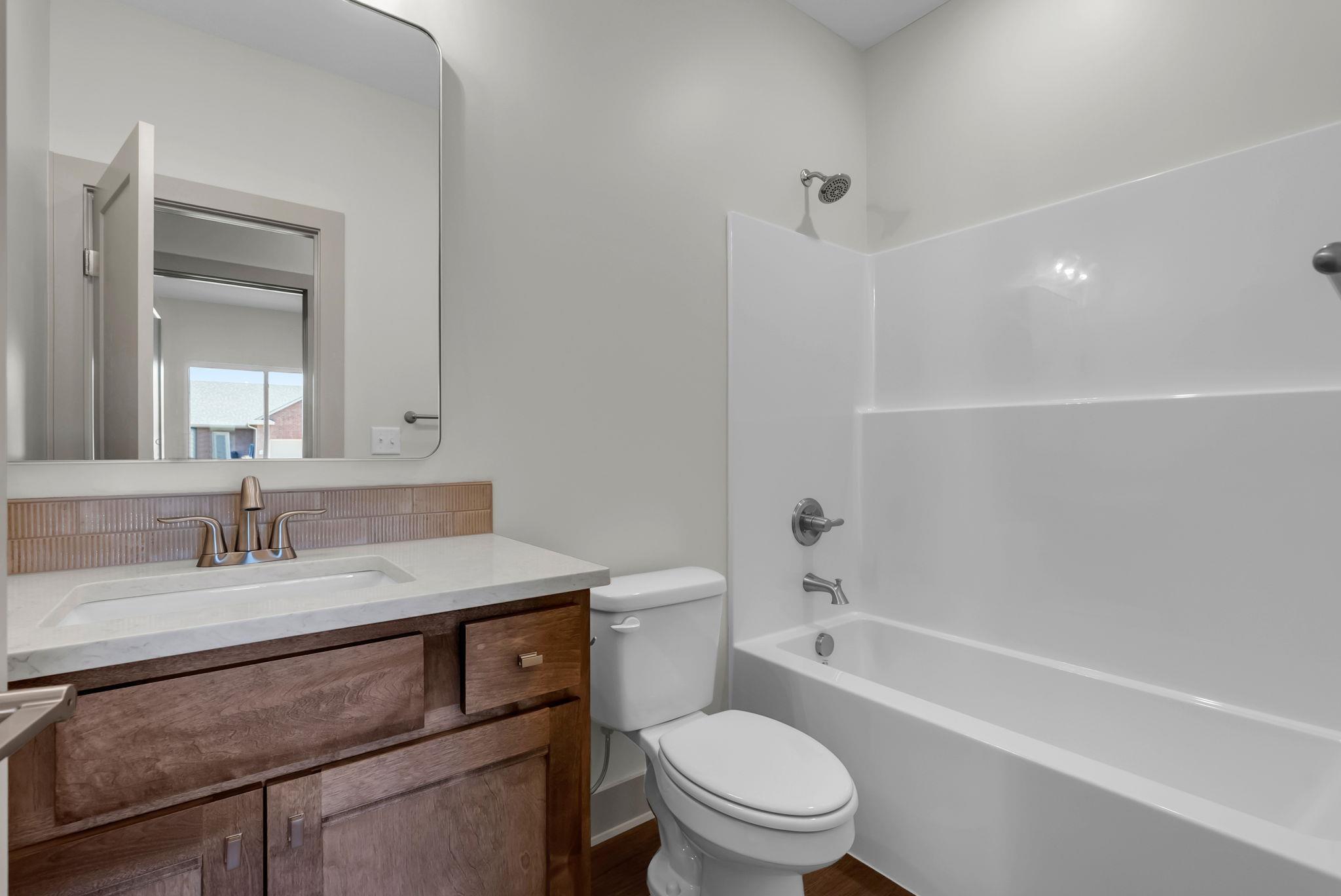 5016 N Highland Street Bel Aire KS 67220