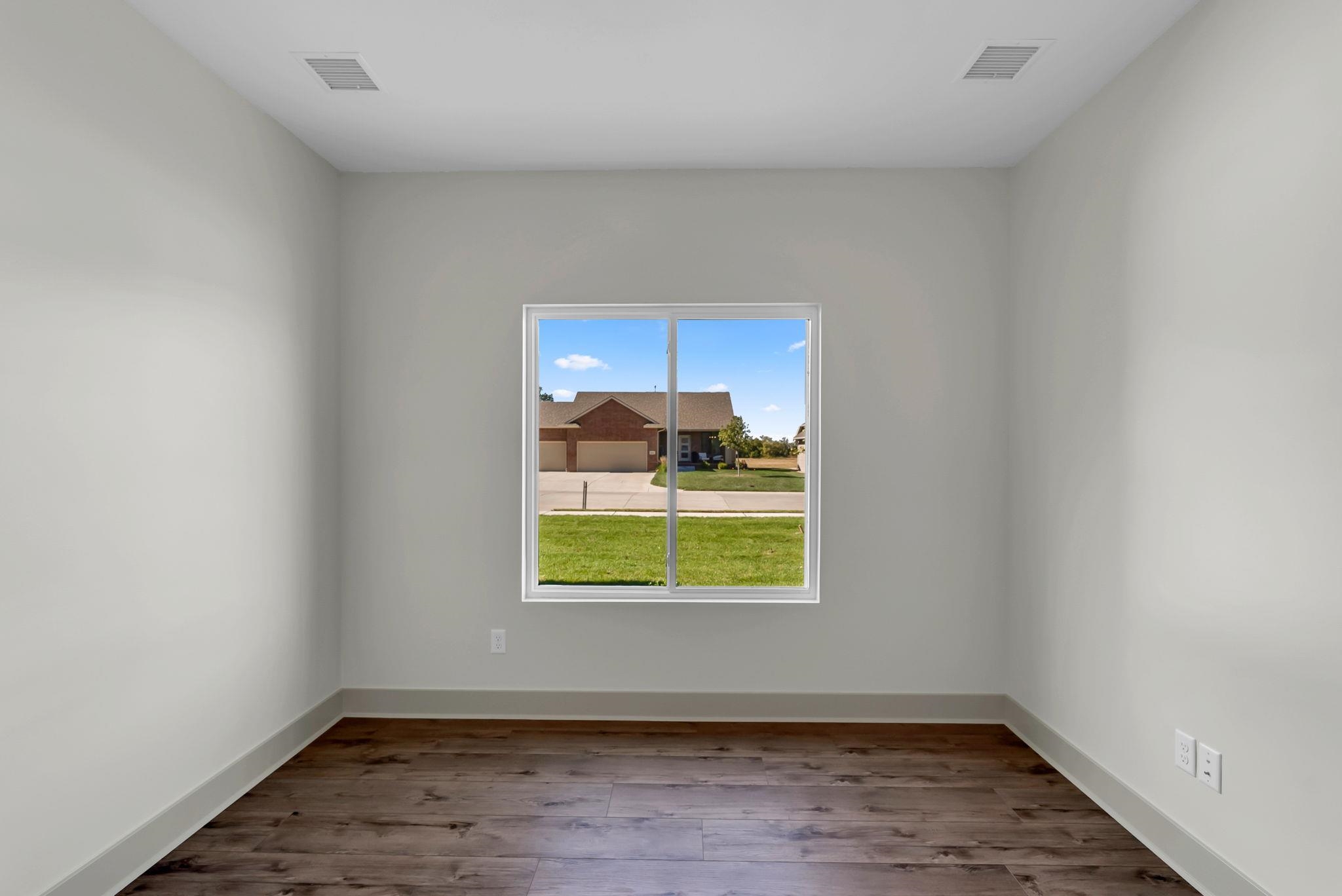 5016 N Highland Street Bel Aire KS 67220