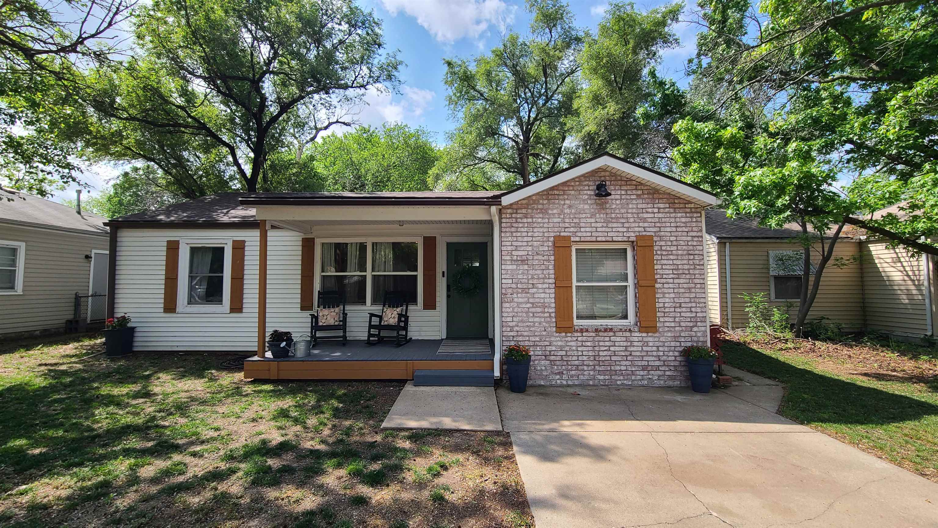 1106 E 7th Wellington KS 67152