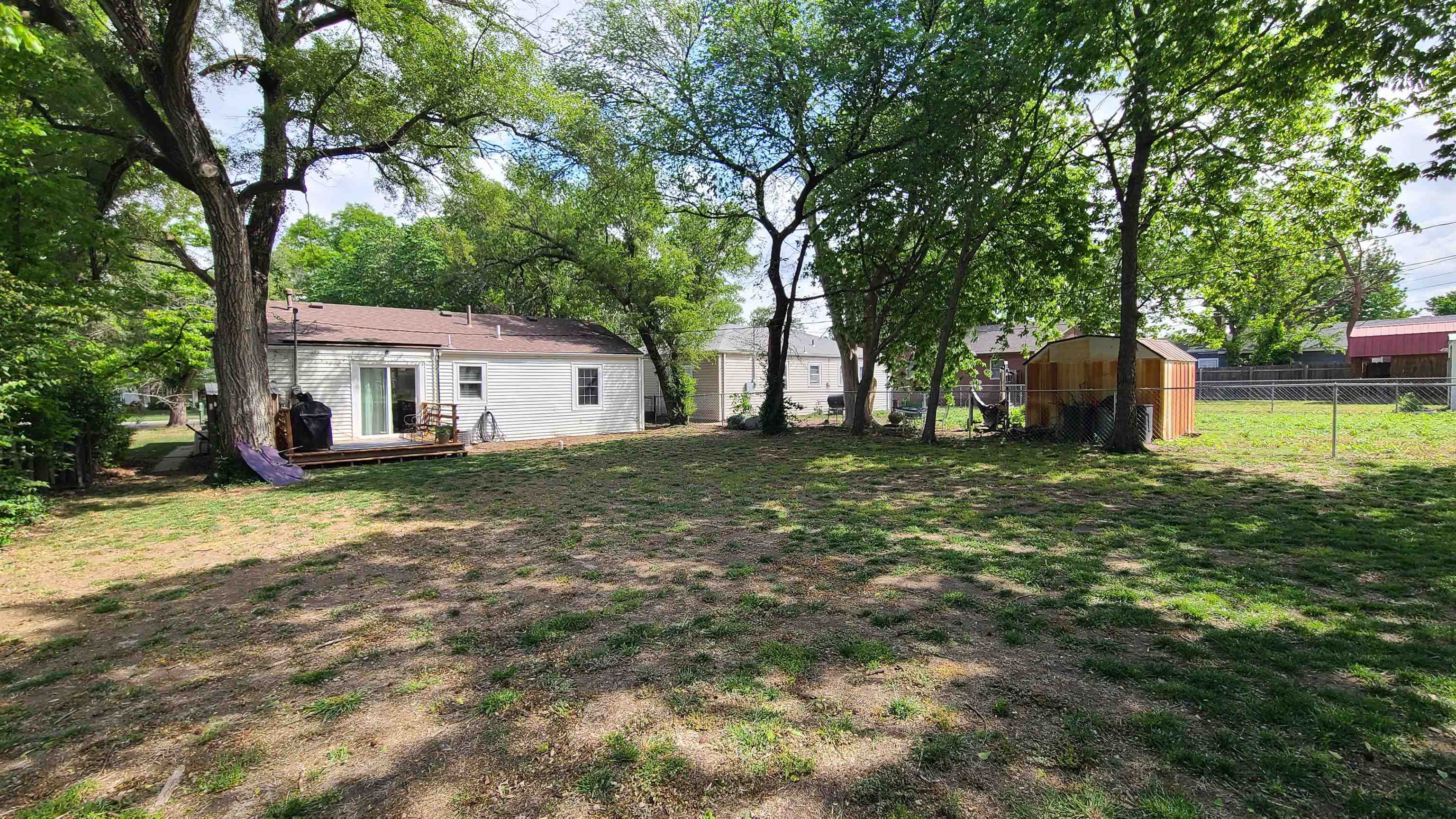 1106 E 7th Wellington KS 67152