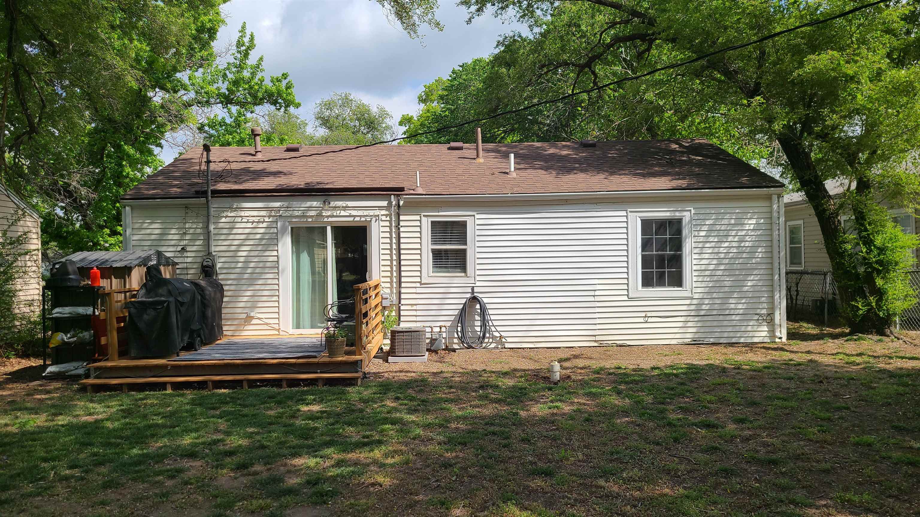1106 E 7th Wellington KS 67152