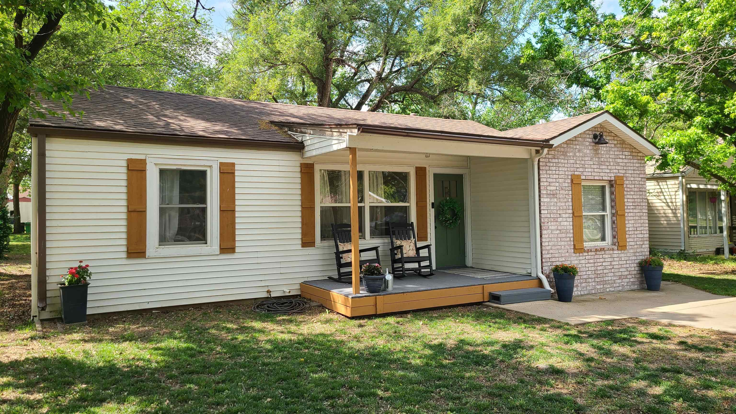 1106 E 7th Wellington KS 67152