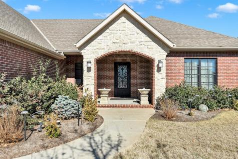 10220 E Crestwood Wichita KS 67206