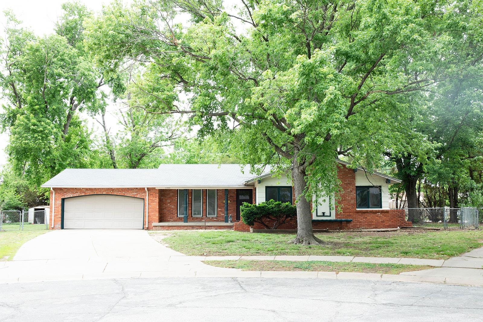 1360 N Murray Wichita KS 67212
