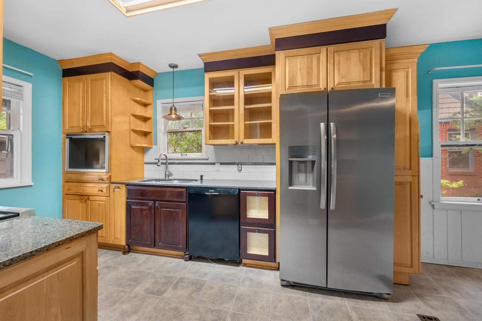121 N Parkwood Lane Wichita KS 67208