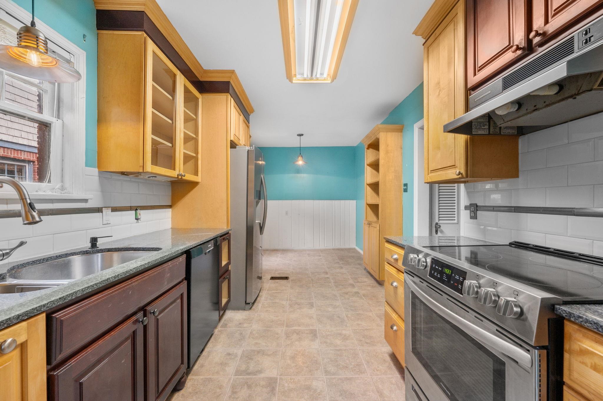121 N Parkwood Lane Wichita KS 67208
