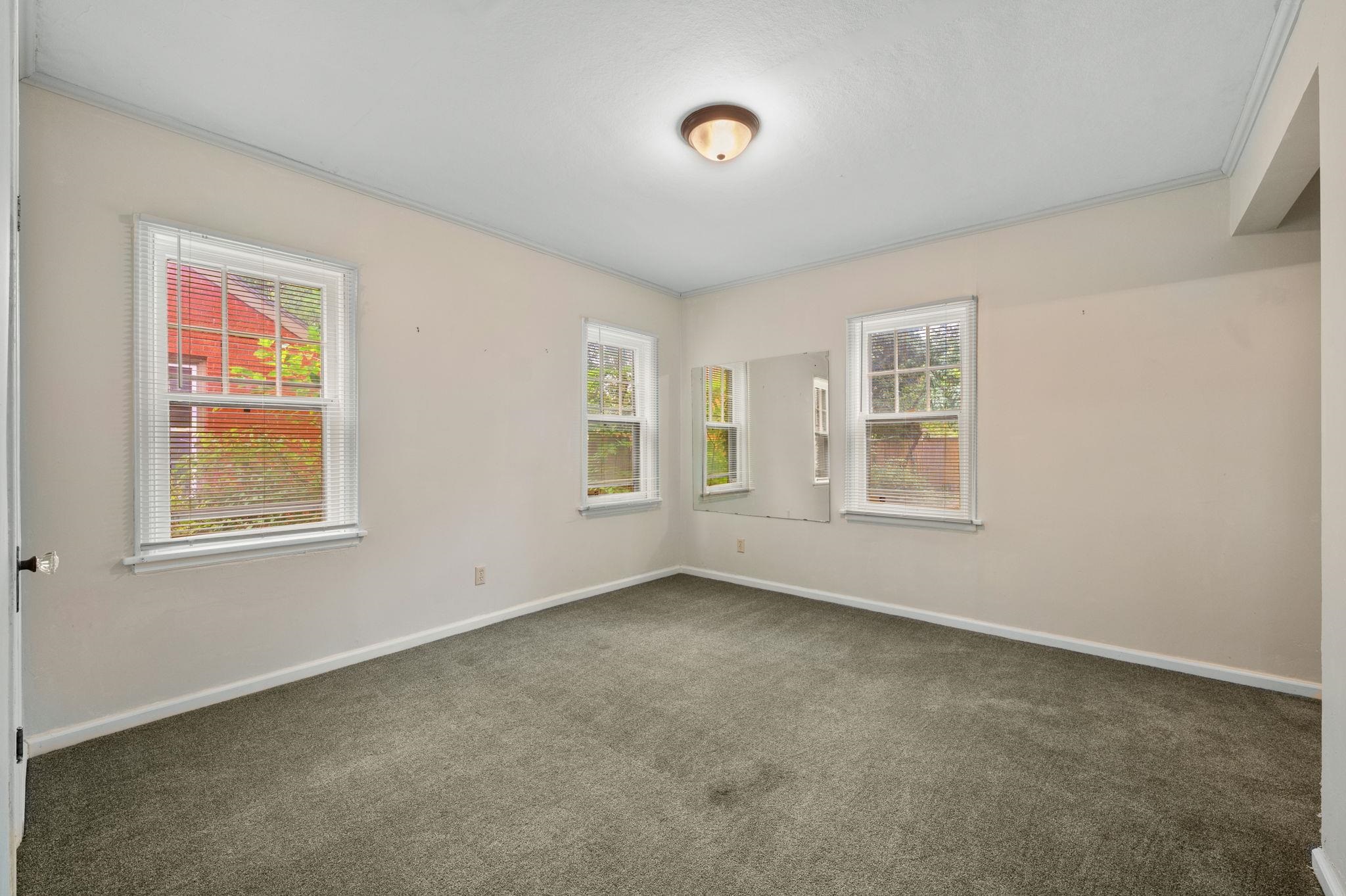 121 N Parkwood Lane Wichita KS 67208