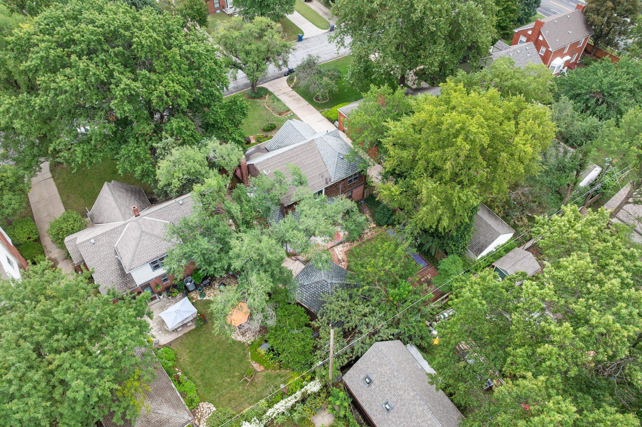 121 N Parkwood Lane Wichita KS 67208