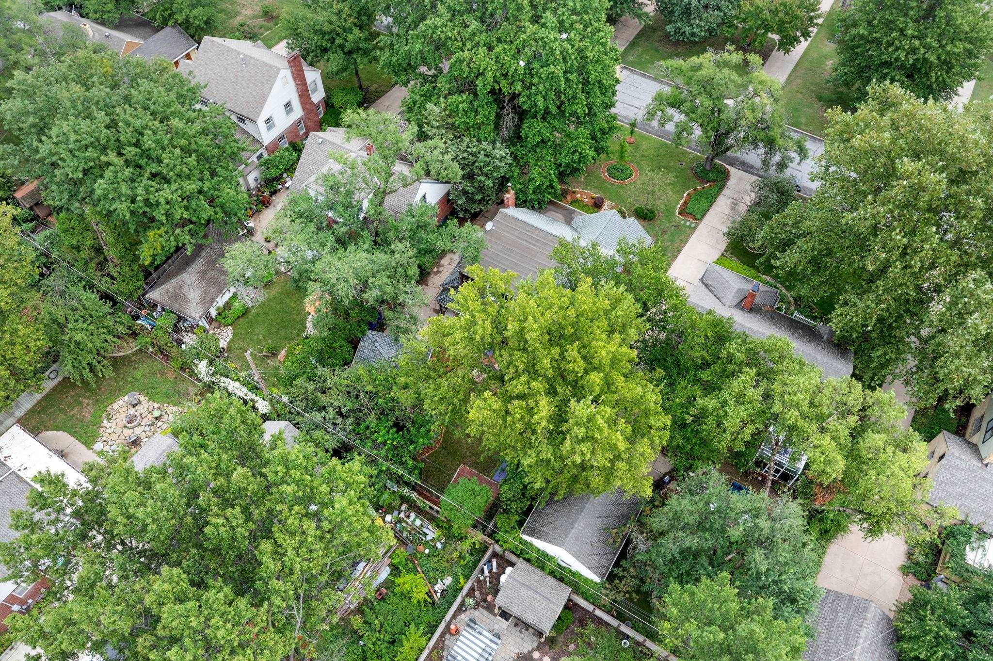 121 N Parkwood Lane Wichita KS 67208