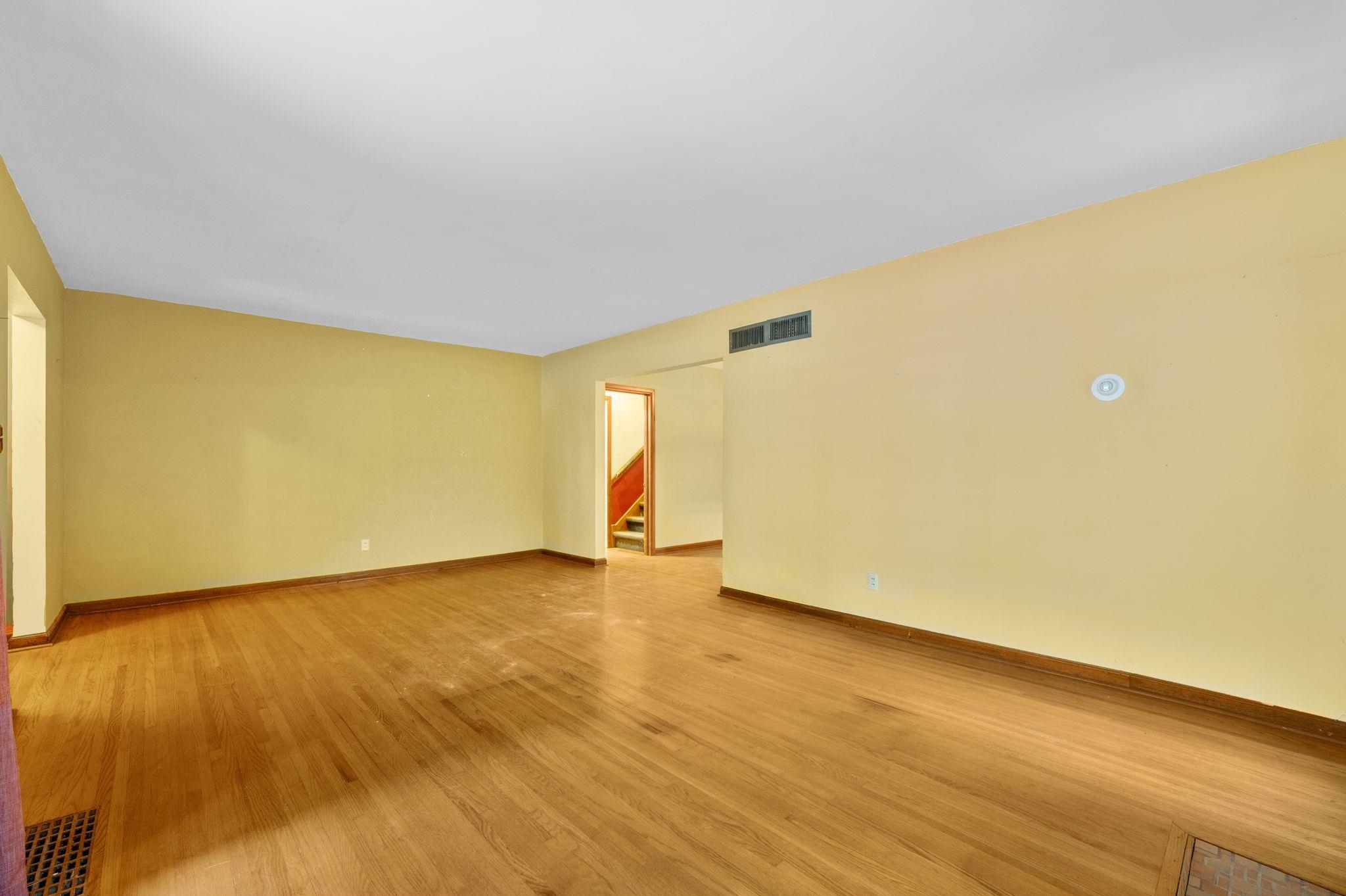 121 N Parkwood Lane Wichita KS 67208