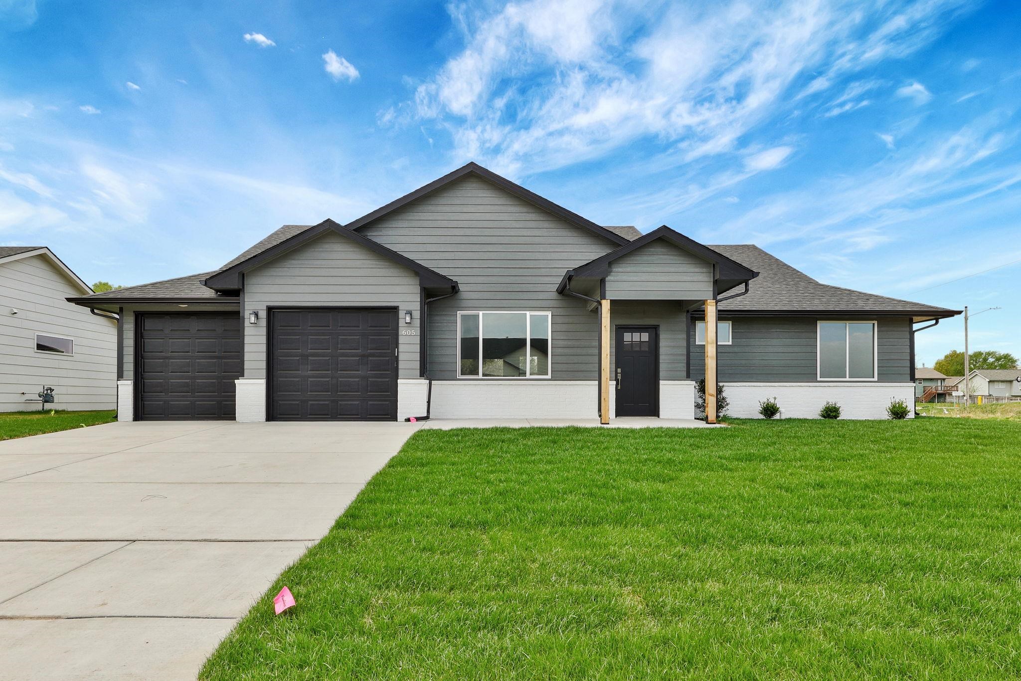605 S Sweetwater Creek Maize KS 67101