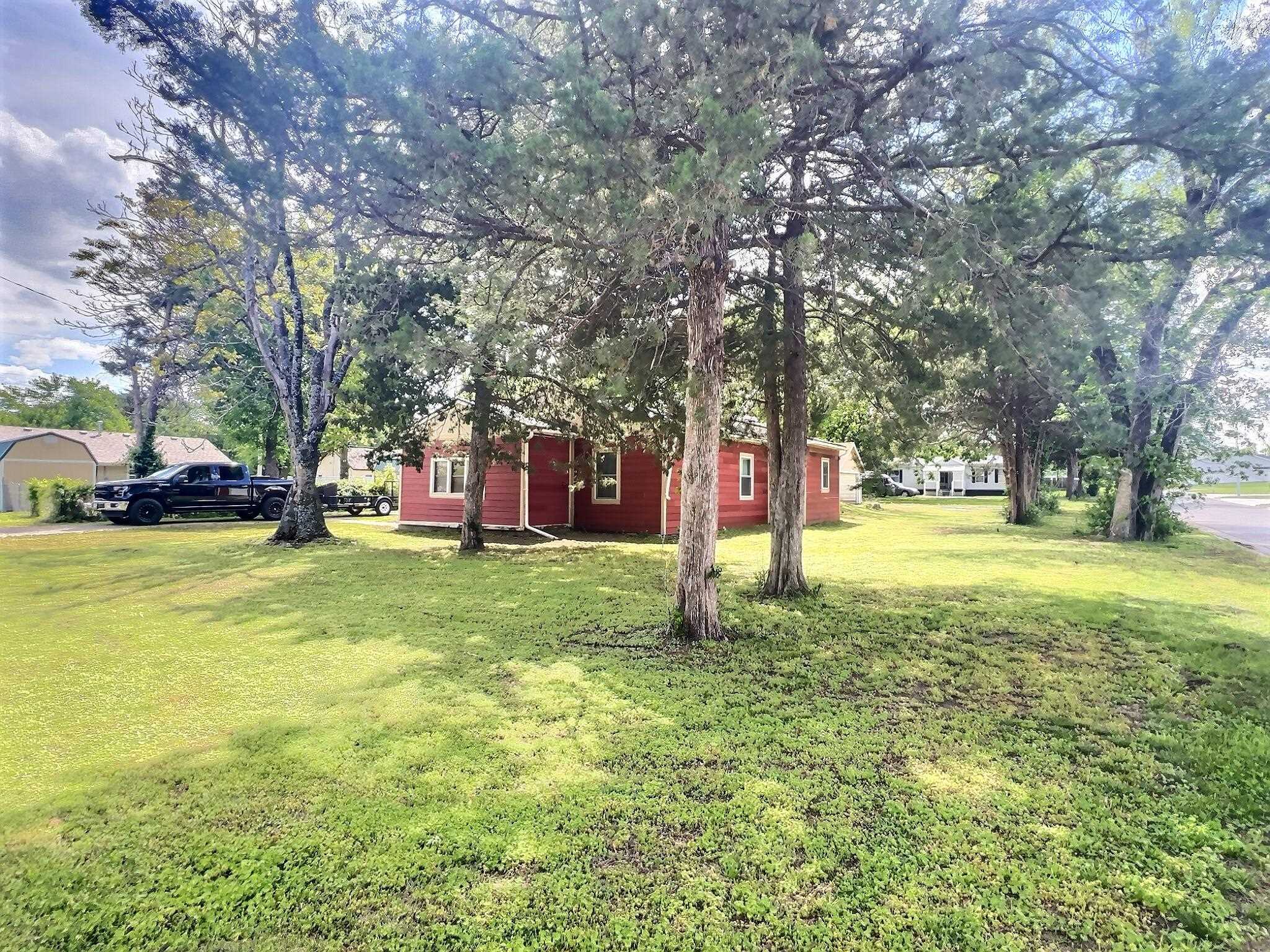 1049 N Main Street Andover KS 67002