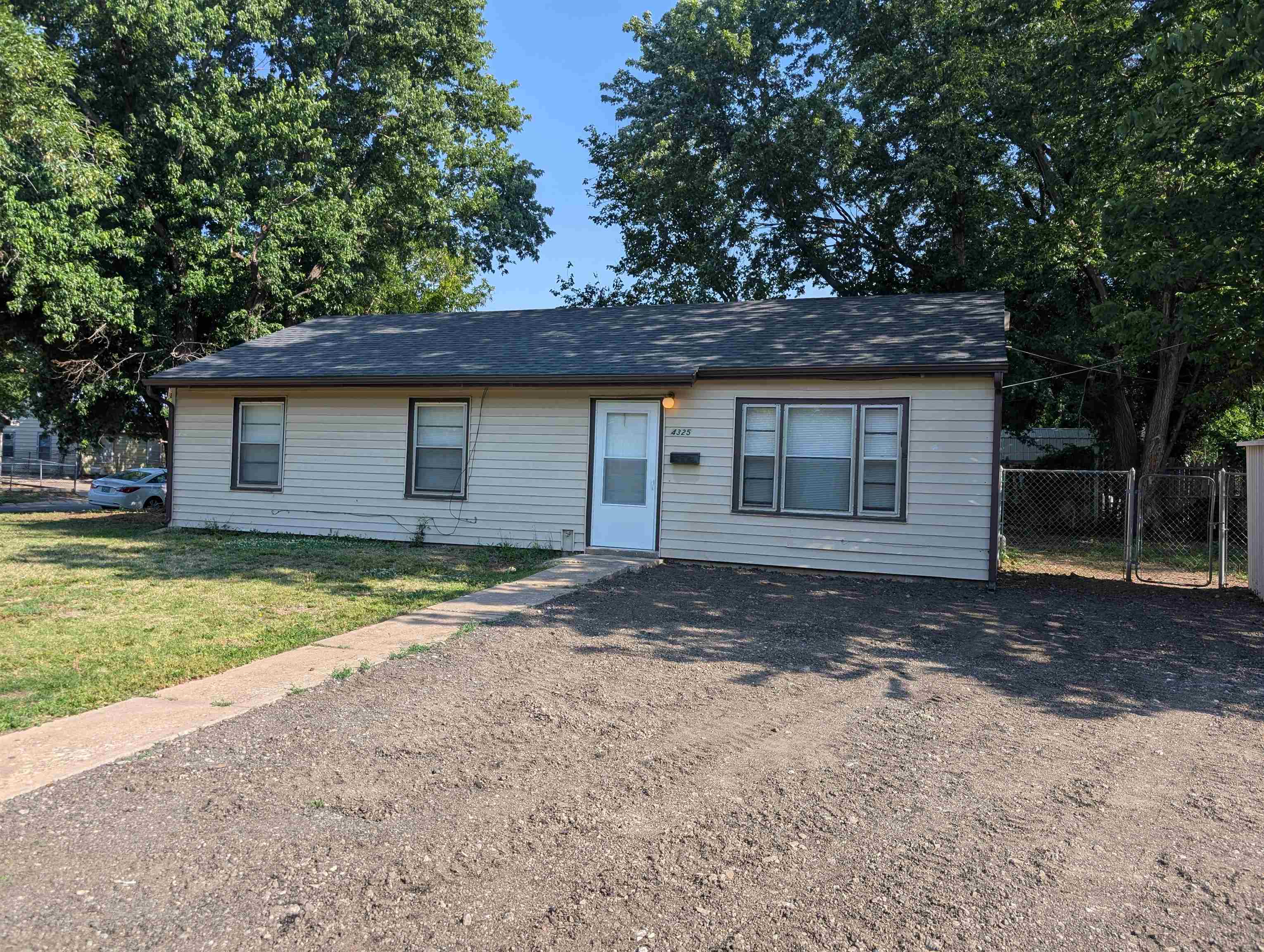 4325 S Dover Wichita KS 67216