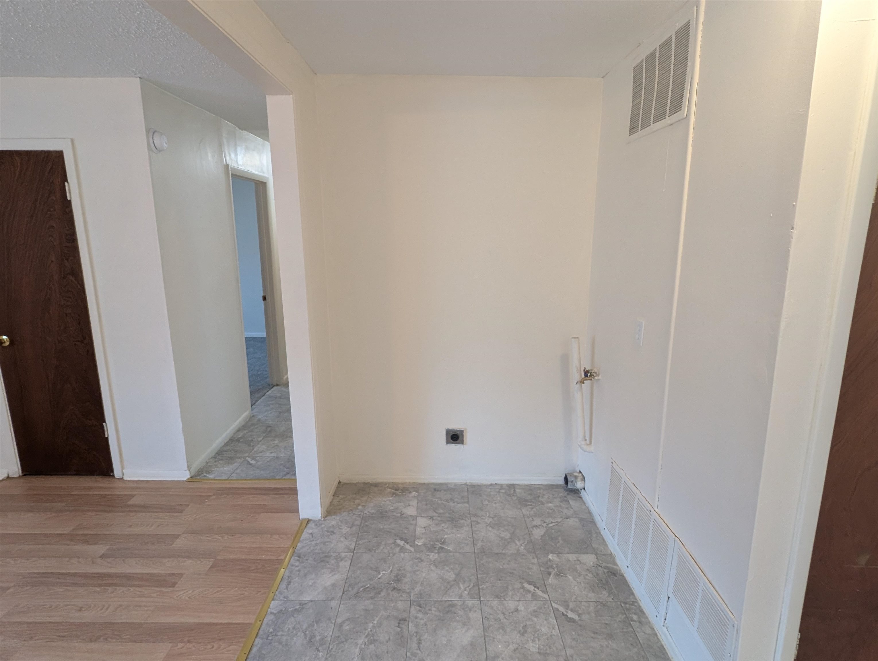 4325 S Dover Wichita KS 67216