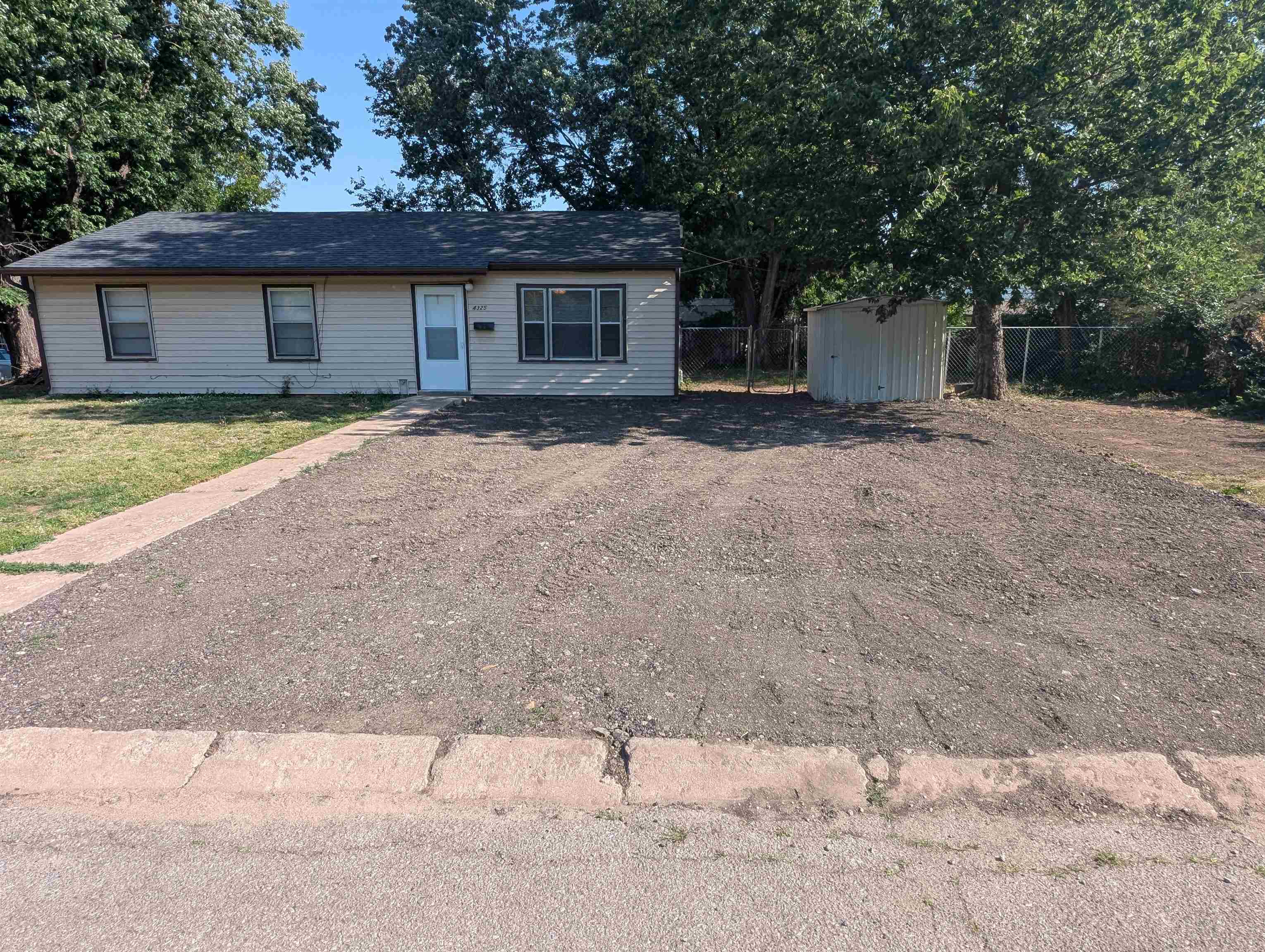 4325 S Dover Wichita KS 67216