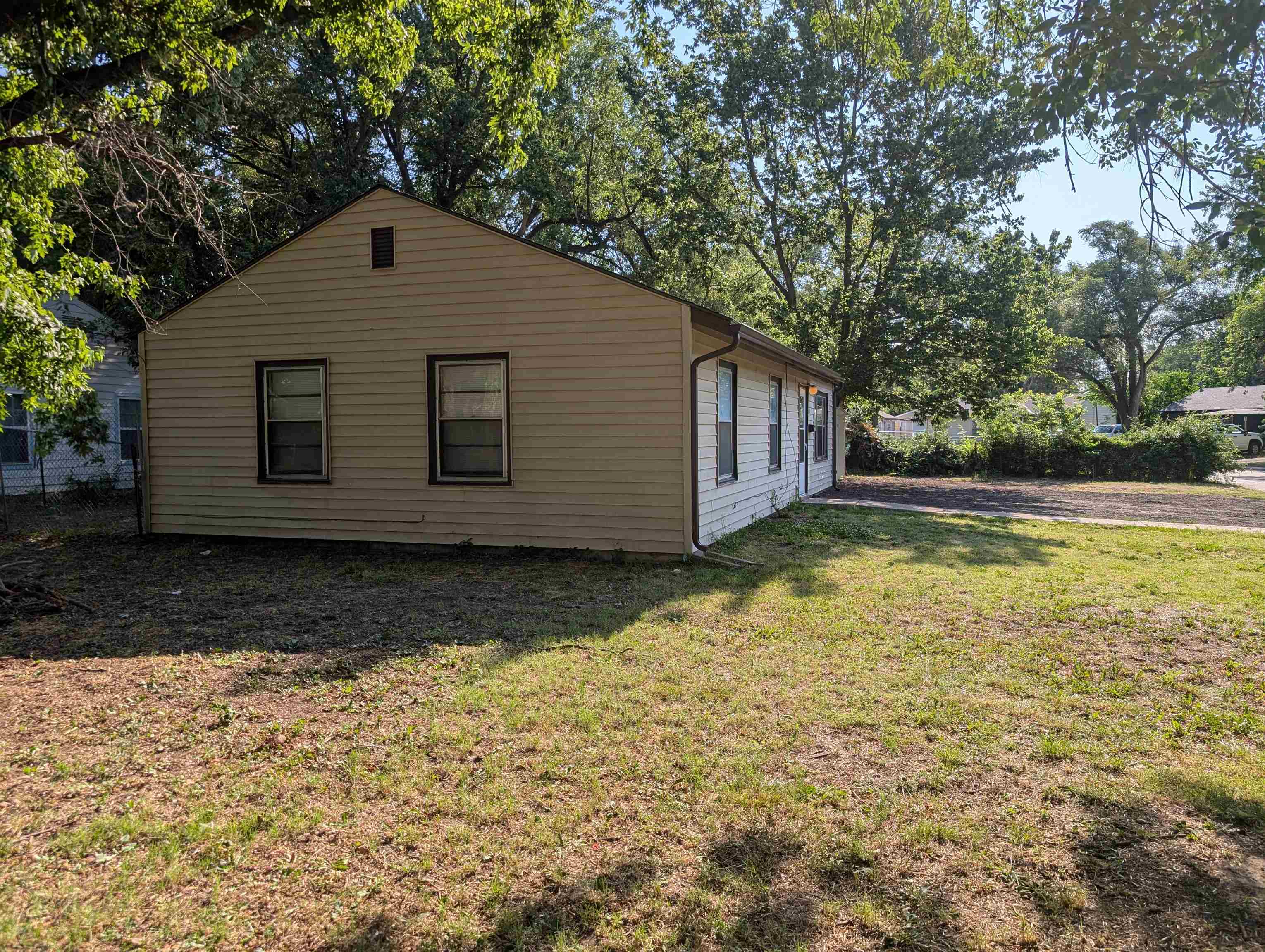 4325 S Dover Wichita KS 67216