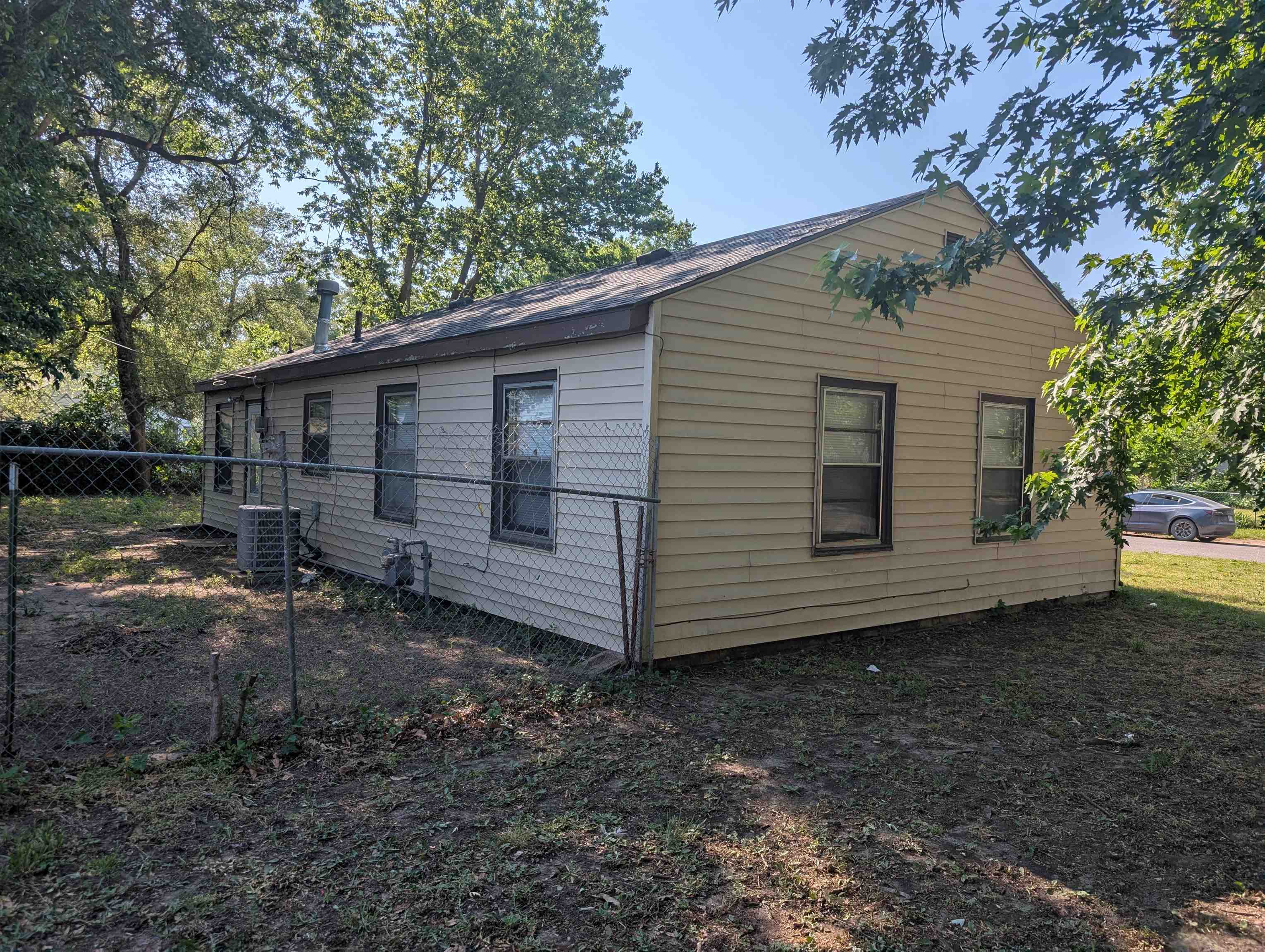 4325 S Dover Wichita KS 67216