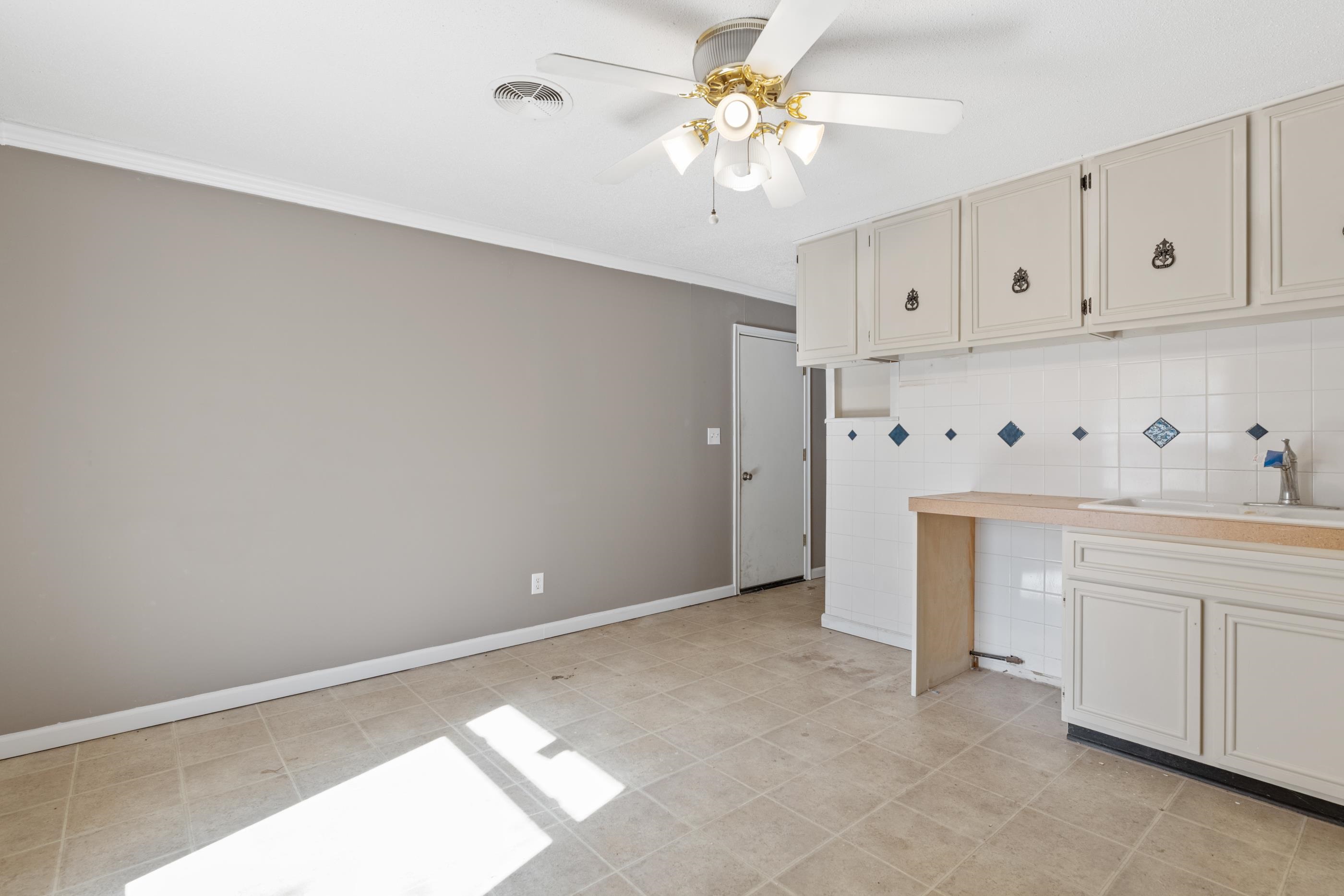 1111 E 7th Street Wellington KS 67152