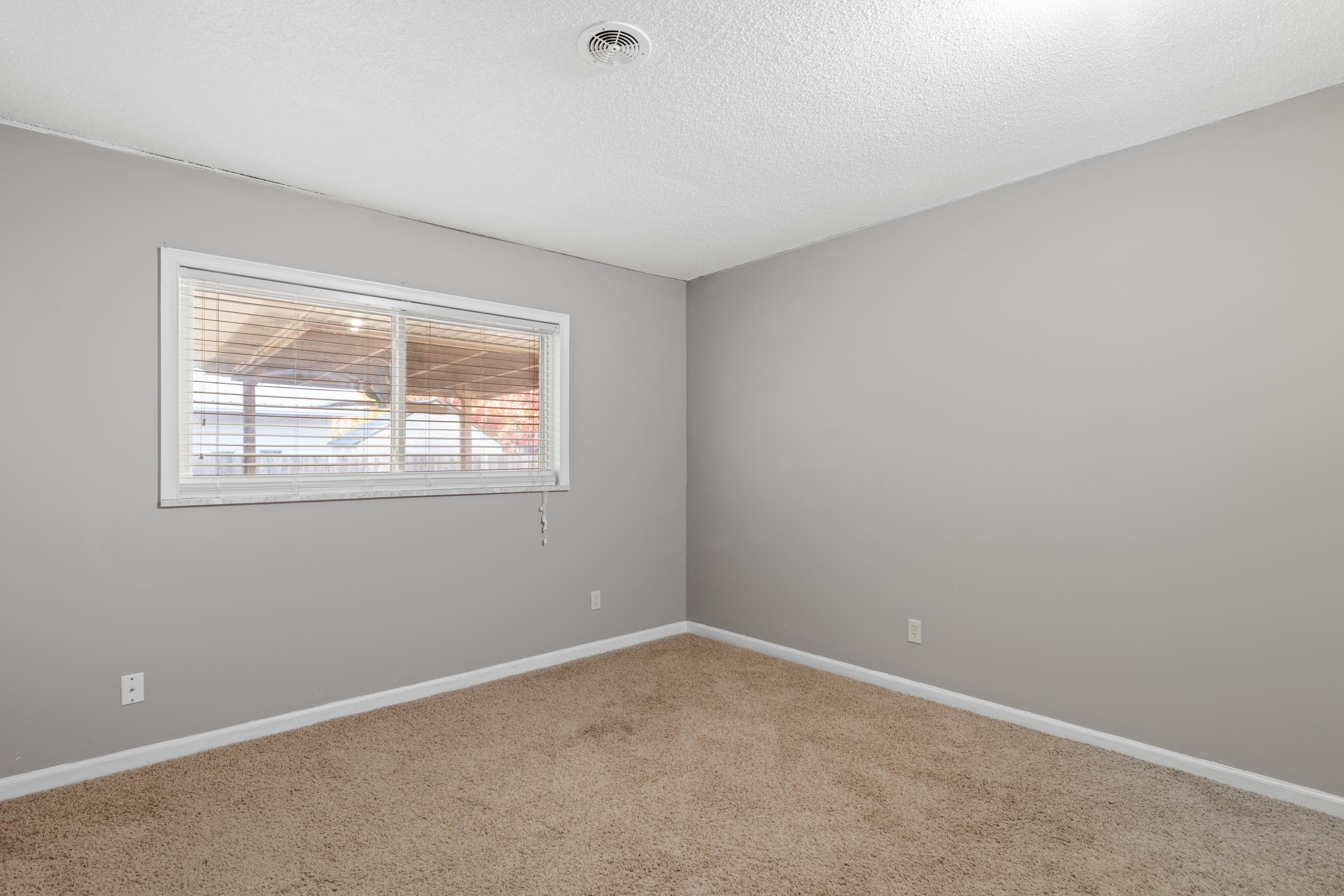 1111 E 7th Street Wellington KS 67152