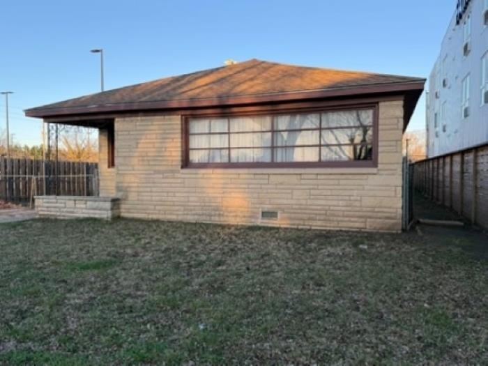 1732 Fairmount Street Wichita KS 67208