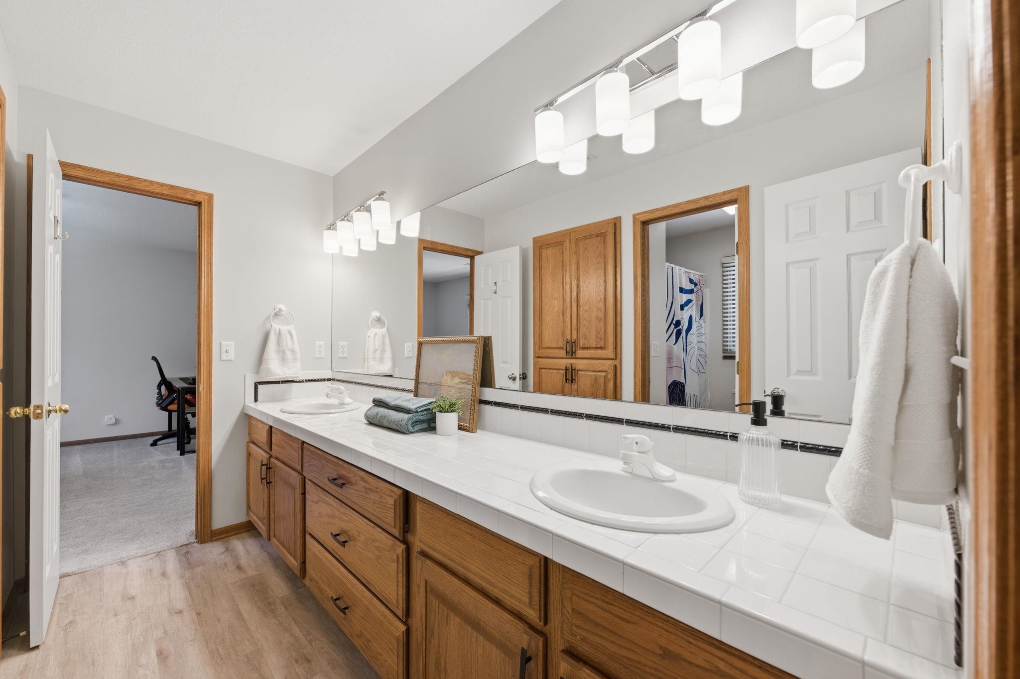 1025 N Woodridge Court Wichita KS 67206