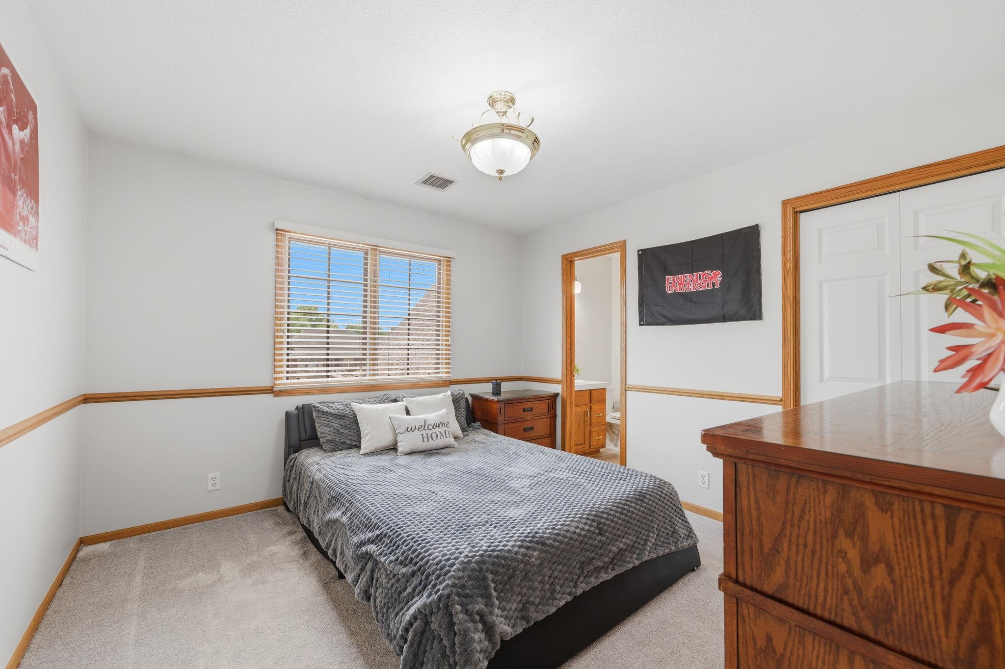 1025 N Woodridge Court Wichita KS 67206