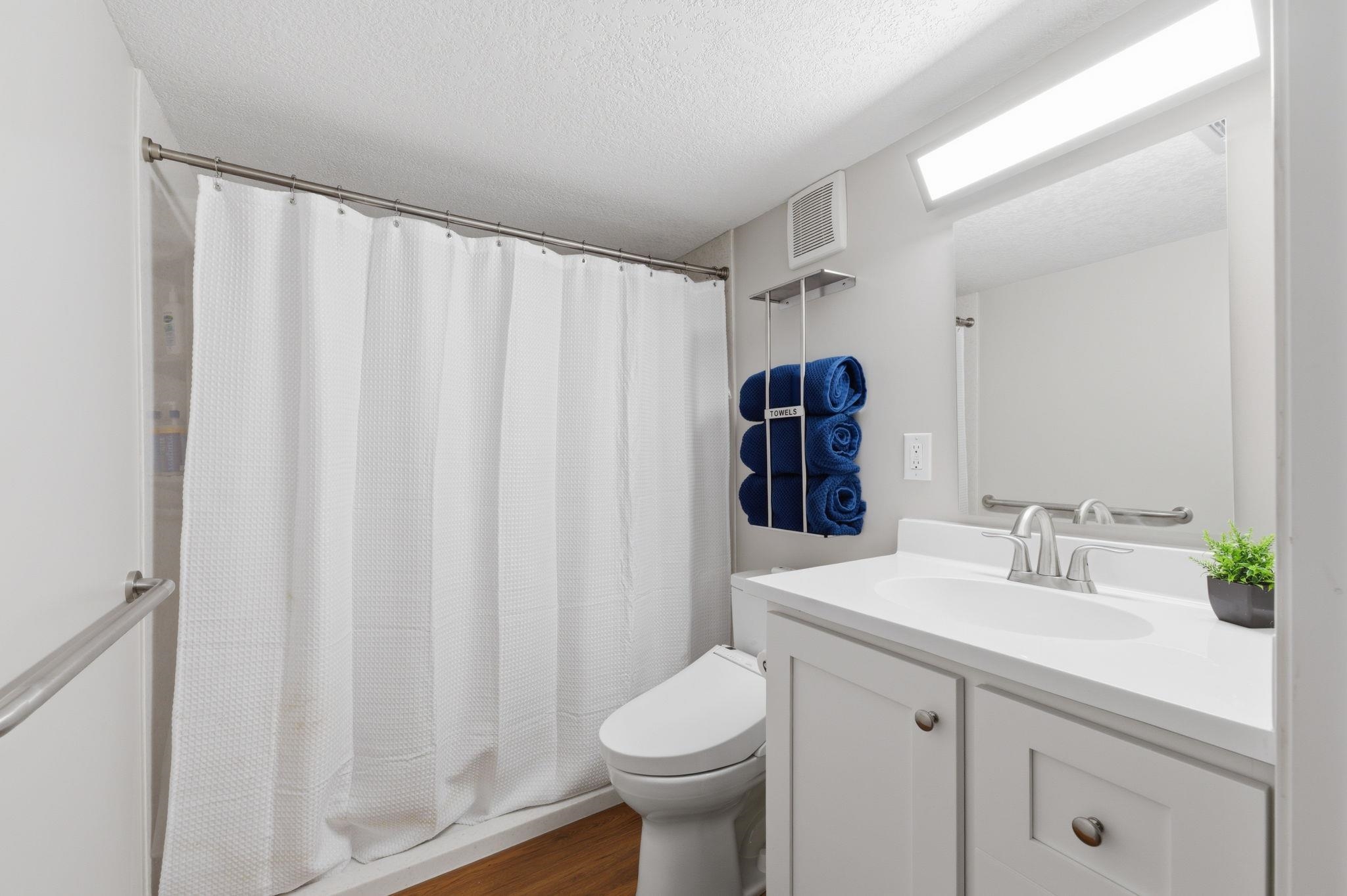 1025 N Woodridge Court Wichita KS 67206