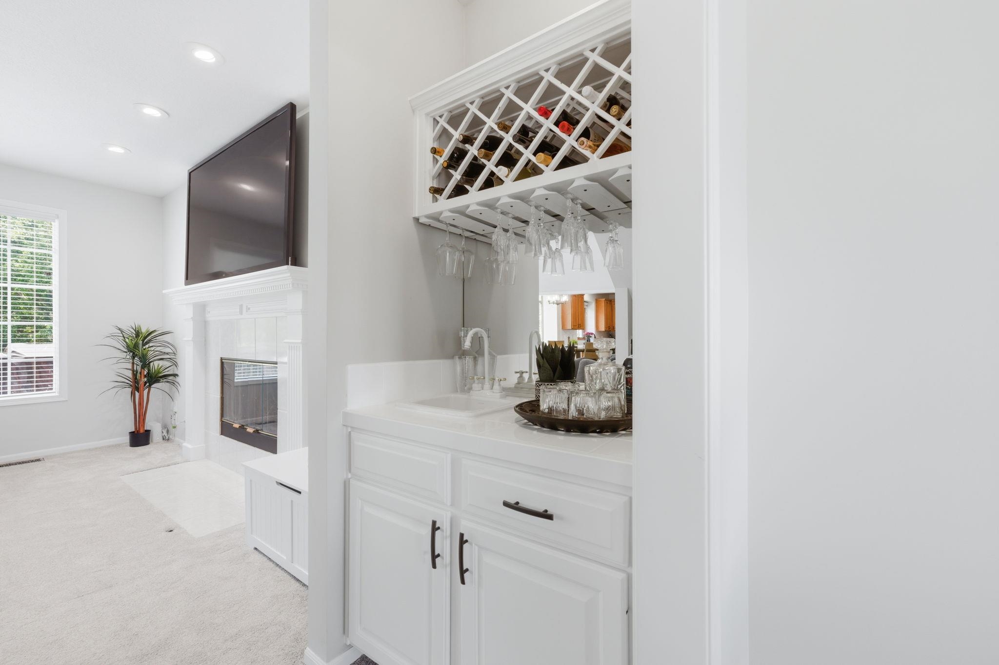 1025 N Woodridge Court Wichita KS 67206