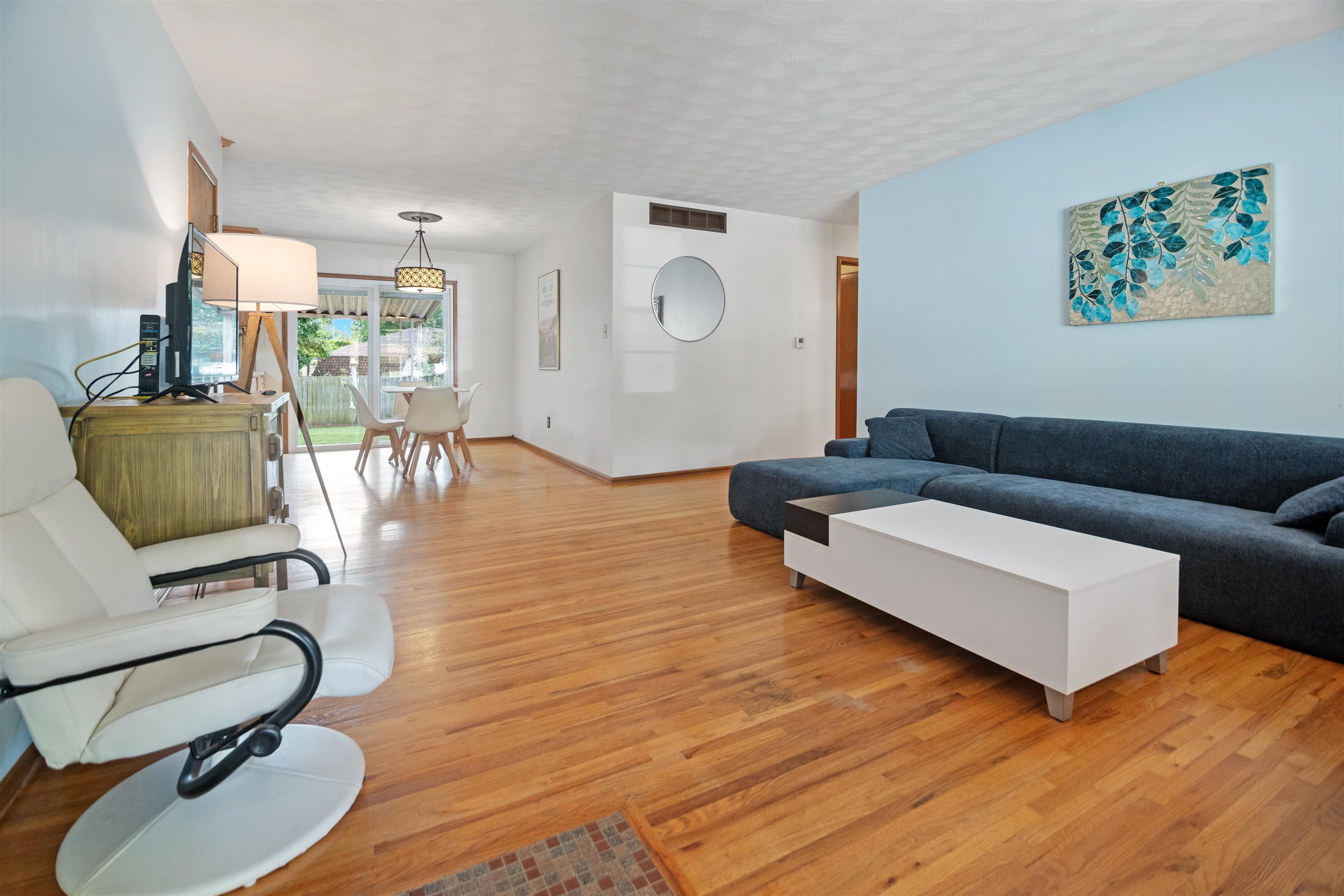 823 E English Court Derby KS 67037