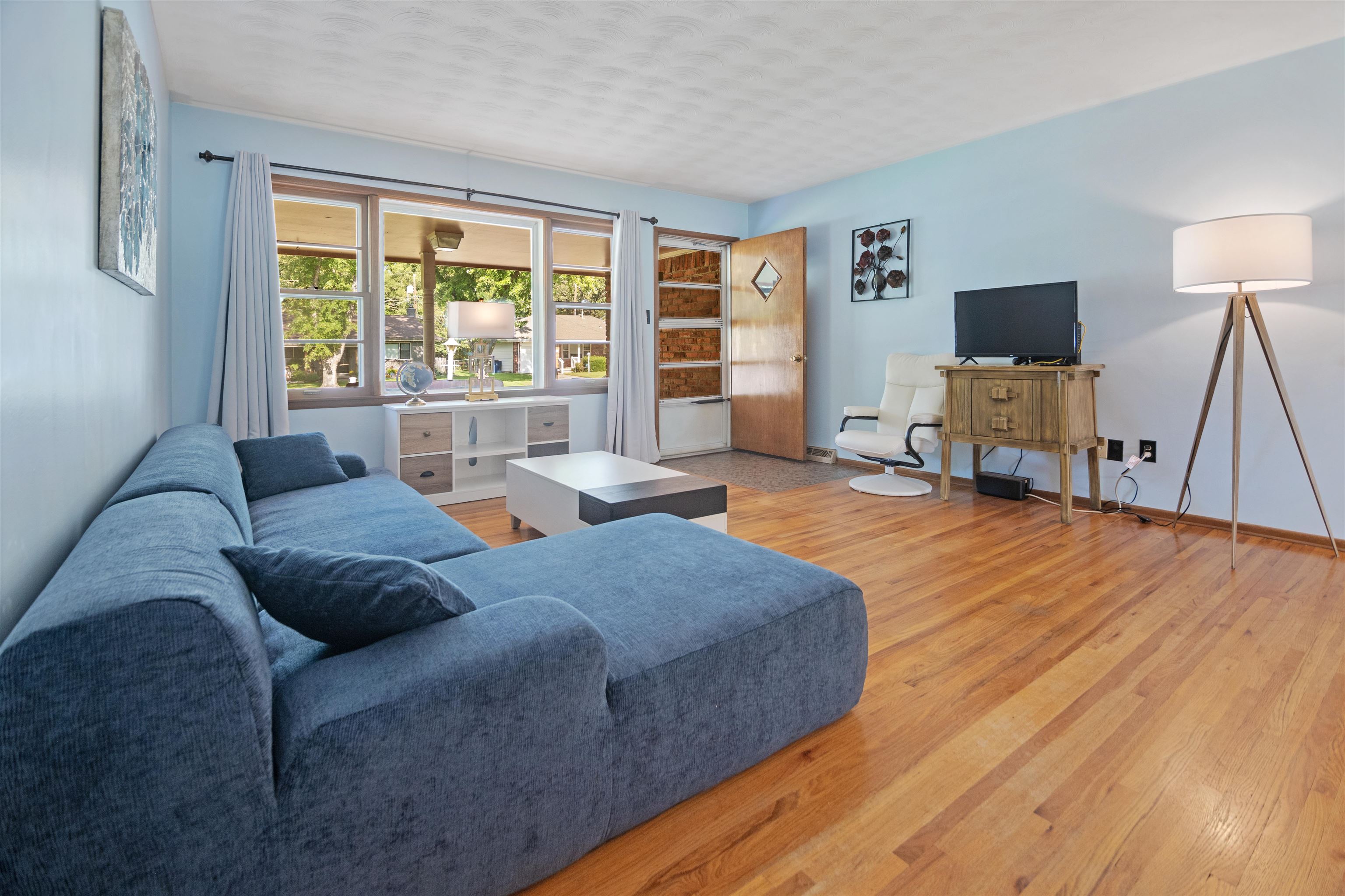 823 E English Court Derby KS 67037