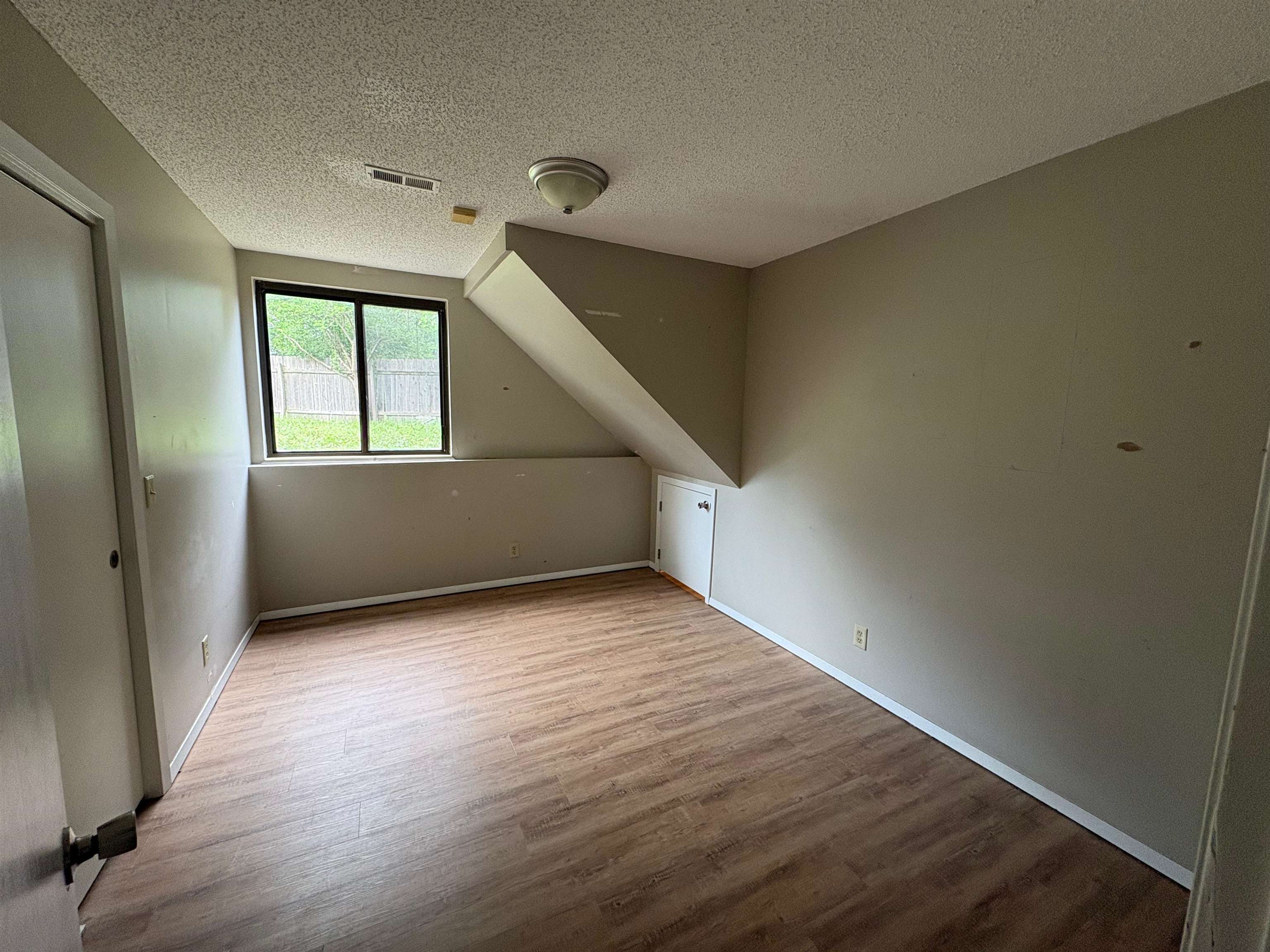 1726 S Beech Court Wichita KS 67207