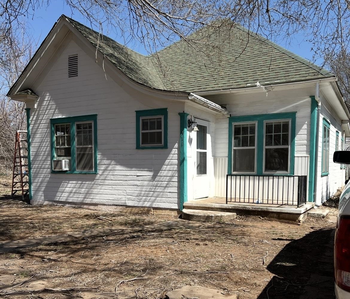 411 S Bluff Avenue Anthony KS 67003