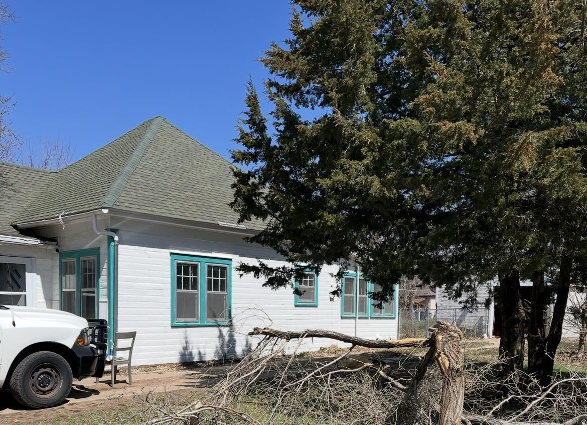 411 S Bluff Avenue Anthony KS 67003