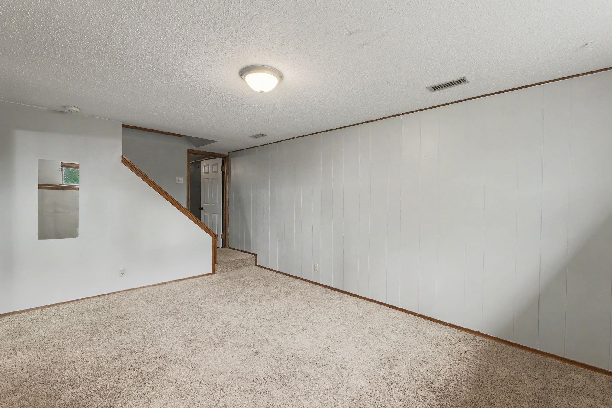 1614 N Brunswick Lane Wichita KS 67212
