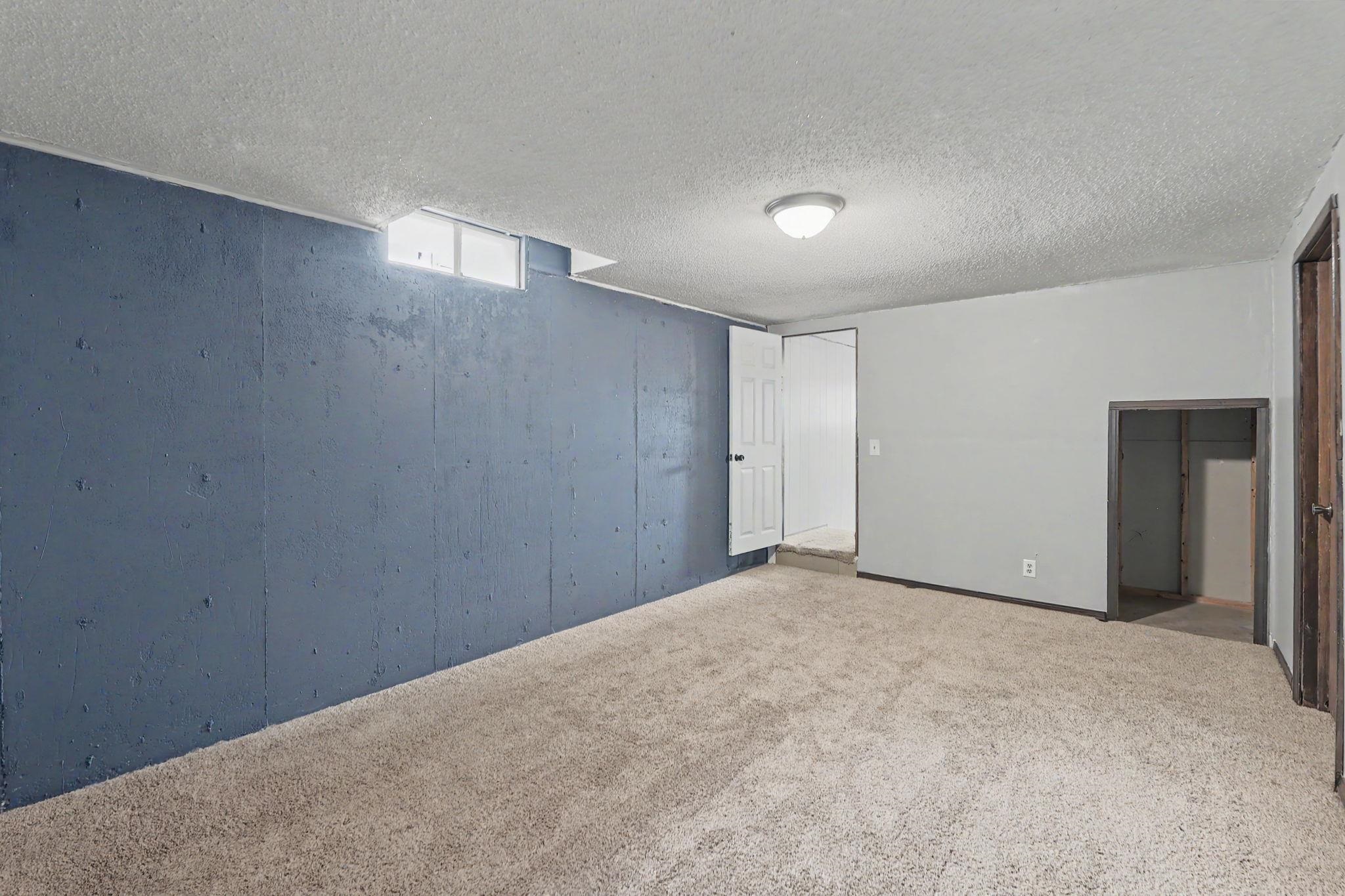 1614 N Brunswick Lane Wichita KS 67212