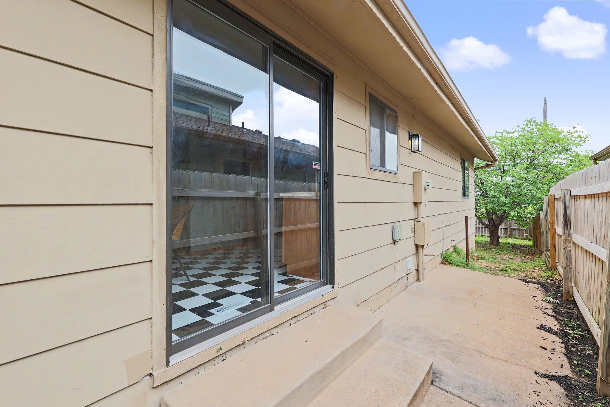 1614 N Brunswick Lane Wichita KS 67212