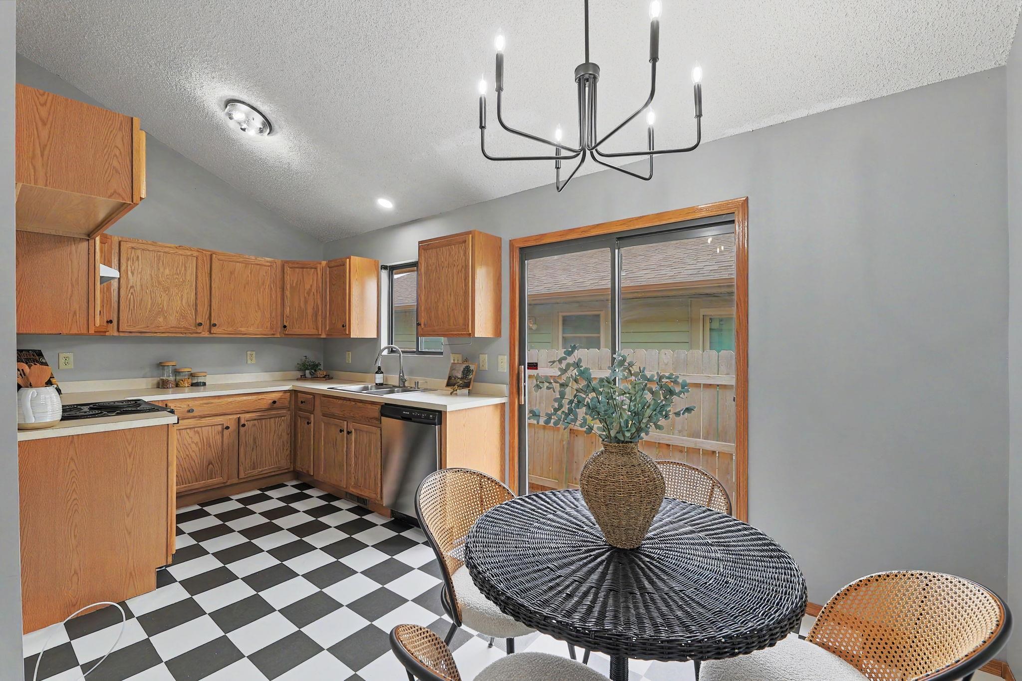 1614 N Brunswick Lane Wichita KS 67212