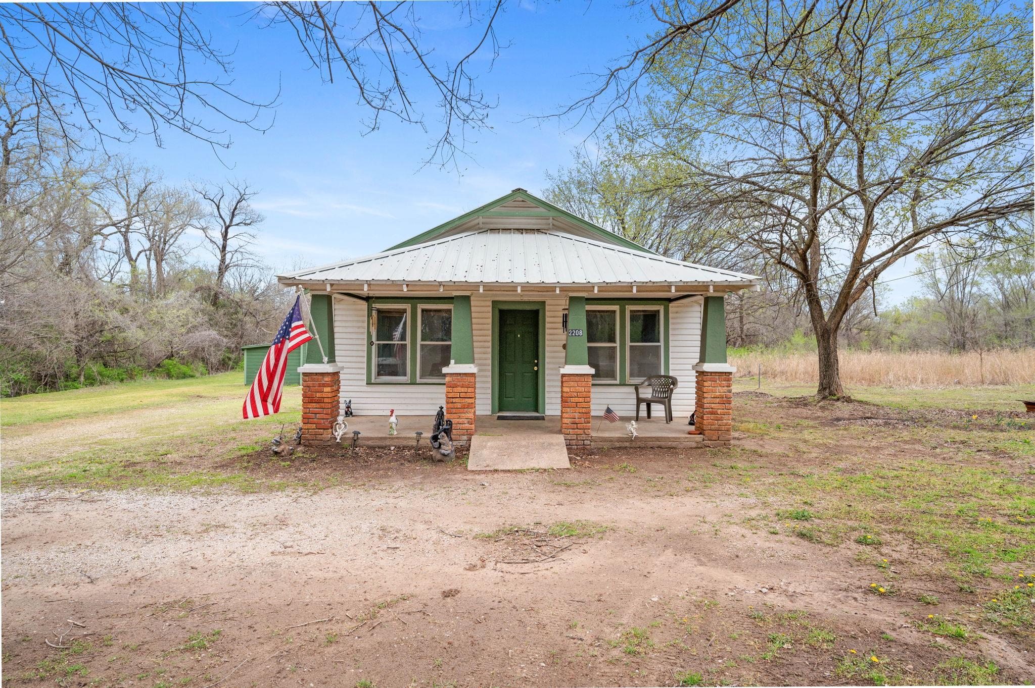 2208 N 8th Street Arkansas City KS 67005