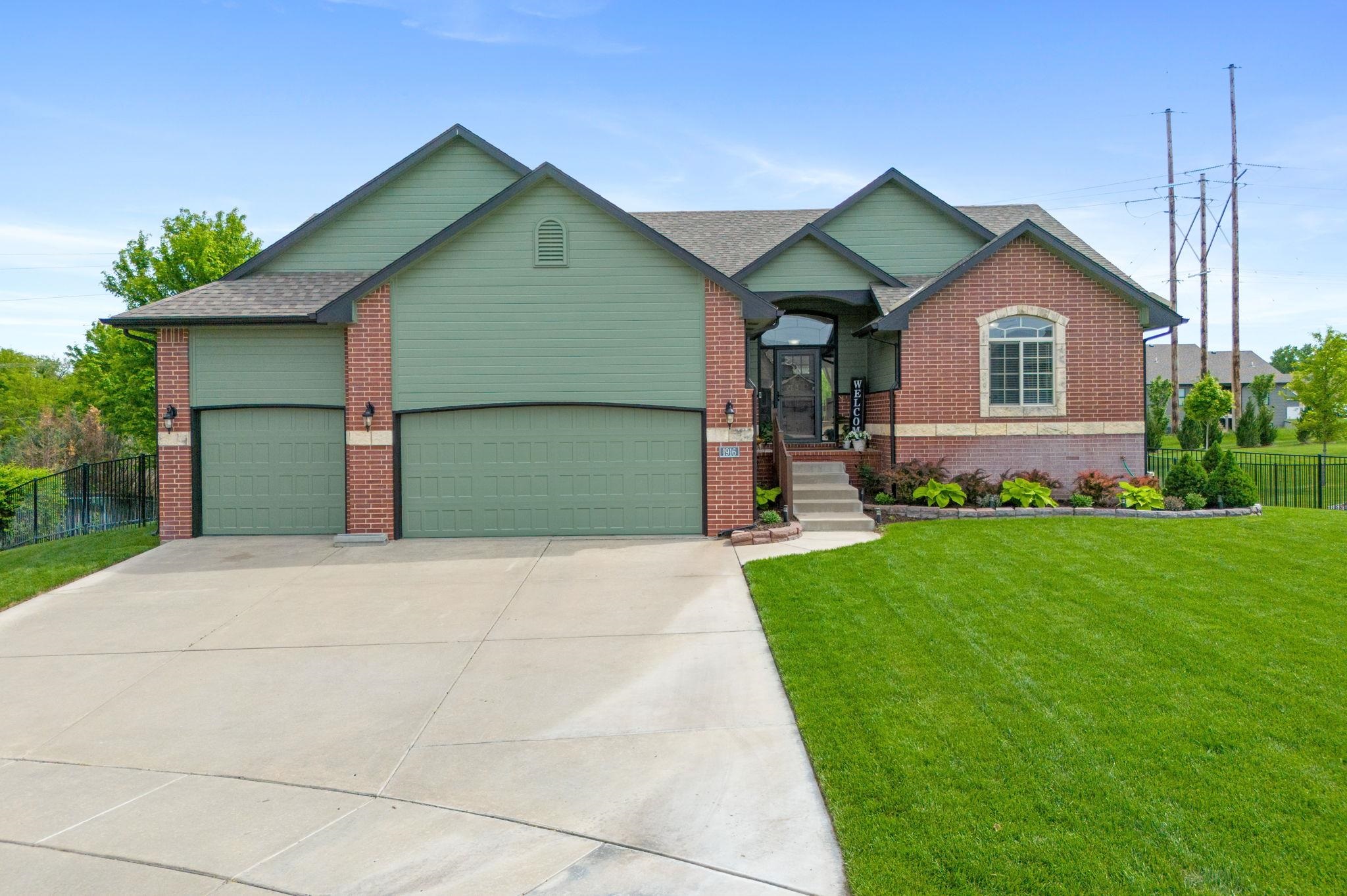 1916 N Newberry Place Derby KS 67037