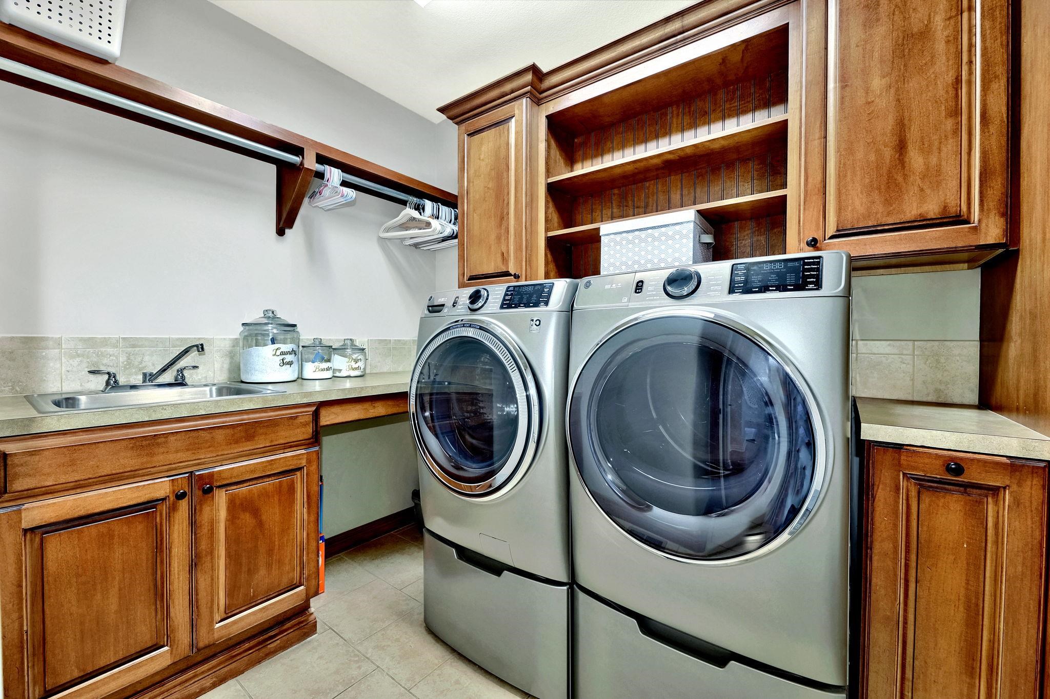 11 Crestway Wellington KS 67152