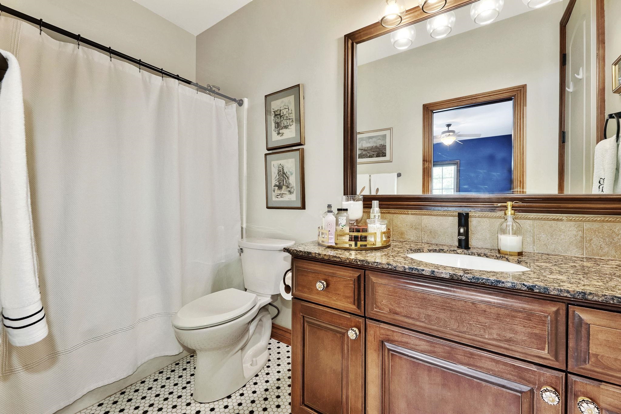11 Crestway Wellington KS 67152