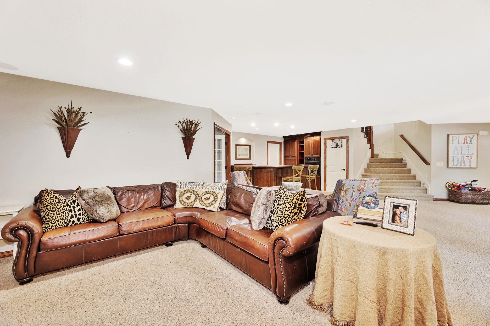 11 Crestway Wellington KS 67152