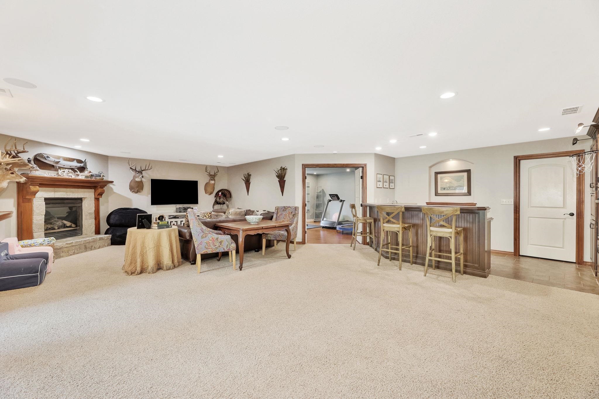 11 Crestway Wellington KS 67152