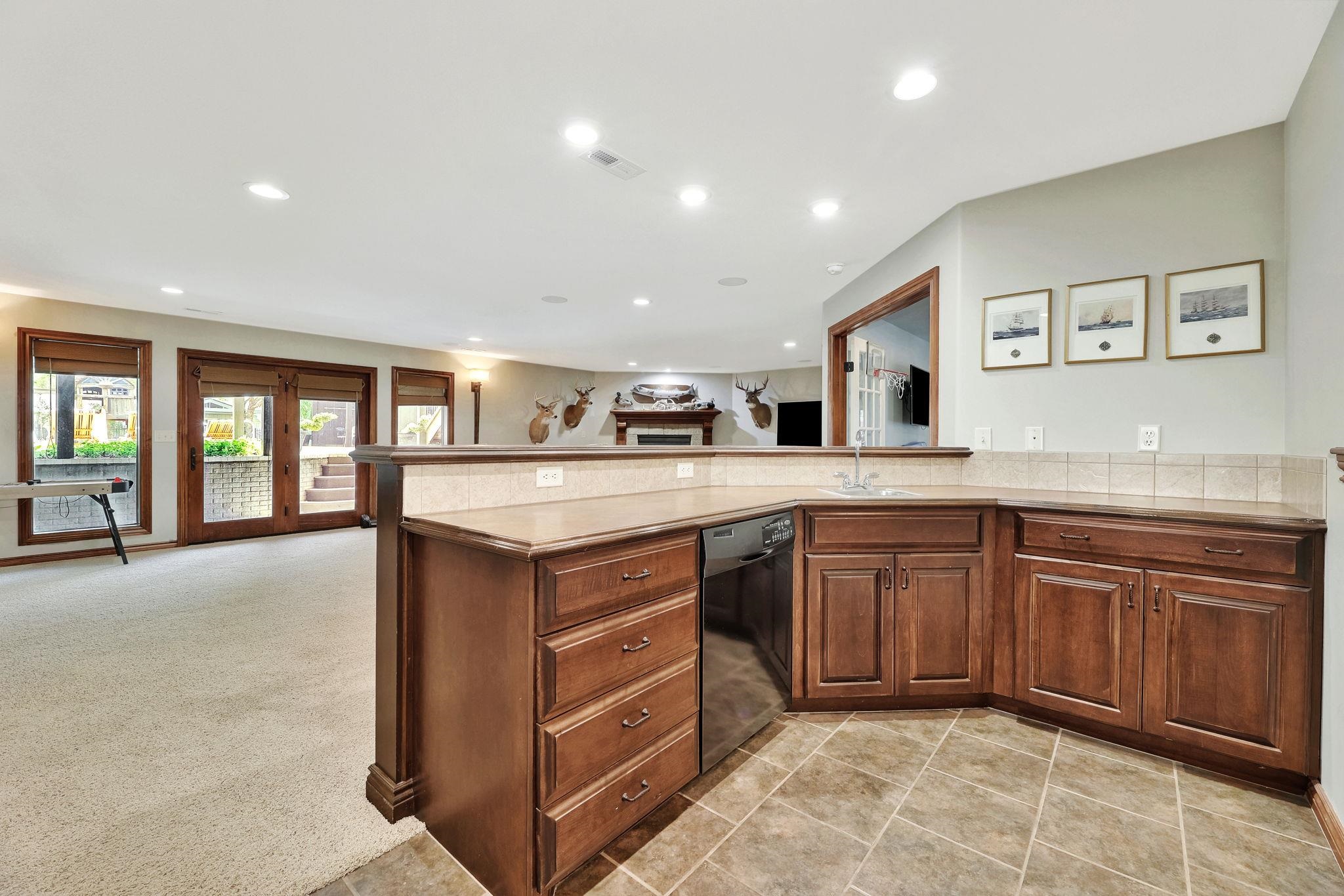 11 Crestway Wellington KS 67152