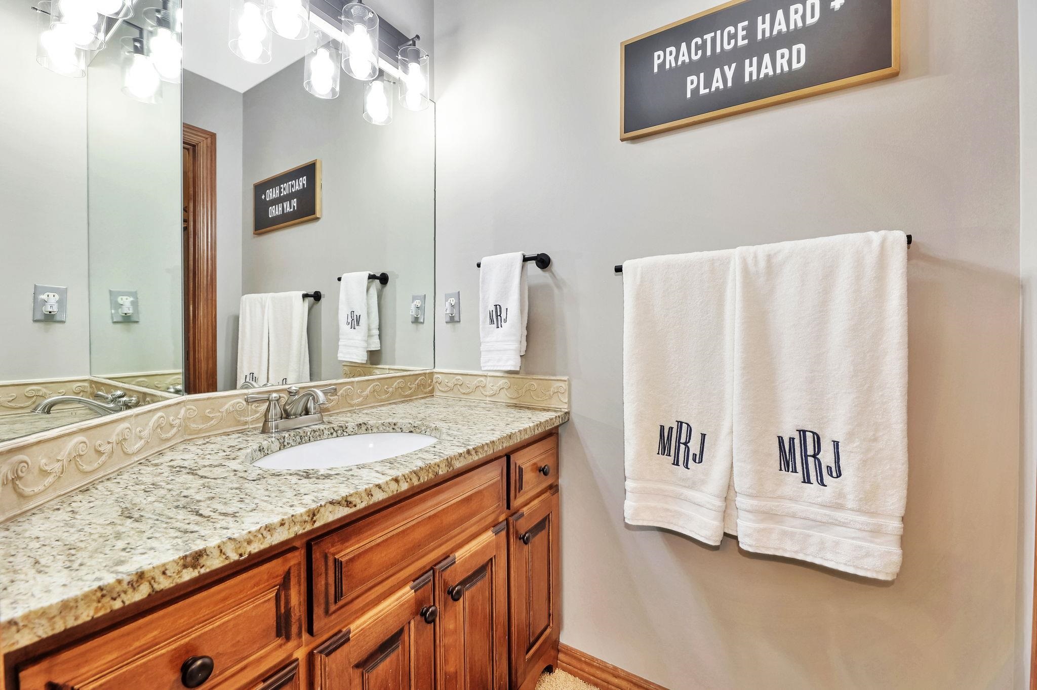 11 Crestway Wellington KS 67152