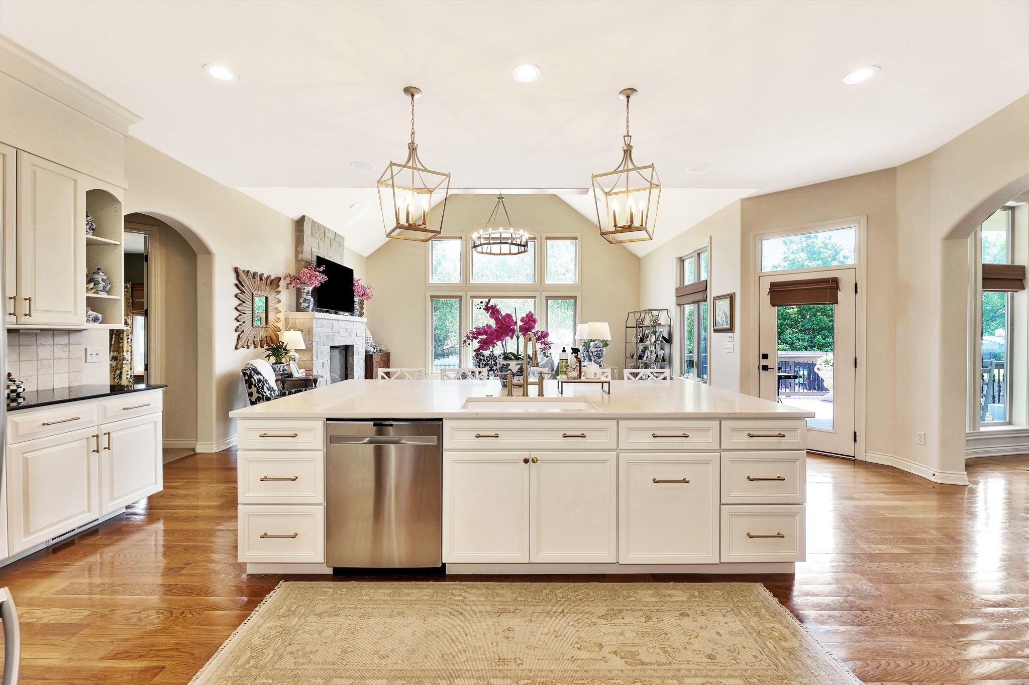 11 Crestway Wellington KS 67152