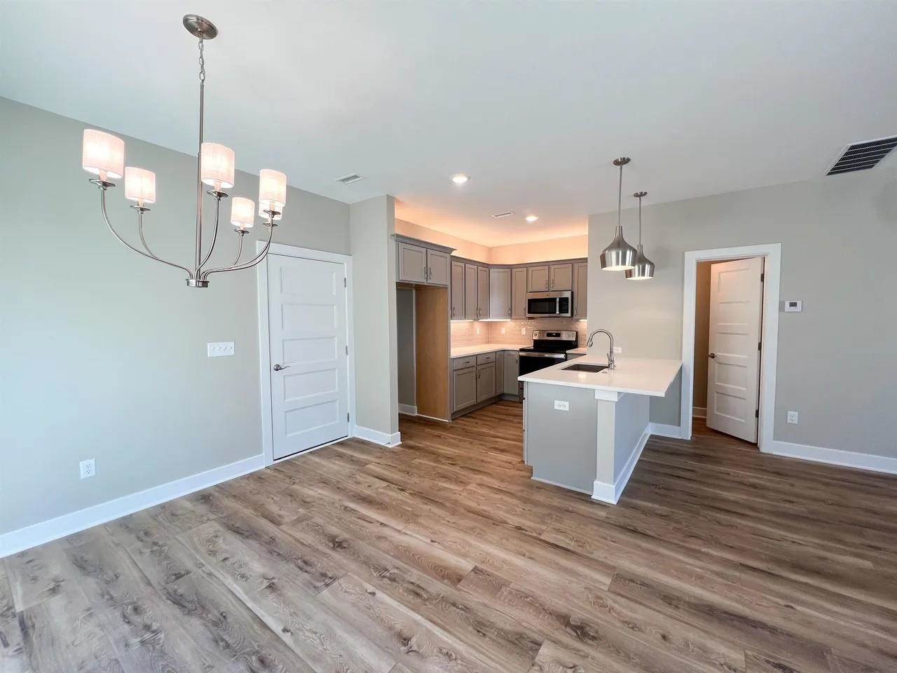 403 E Park Place Andover KS 67002
