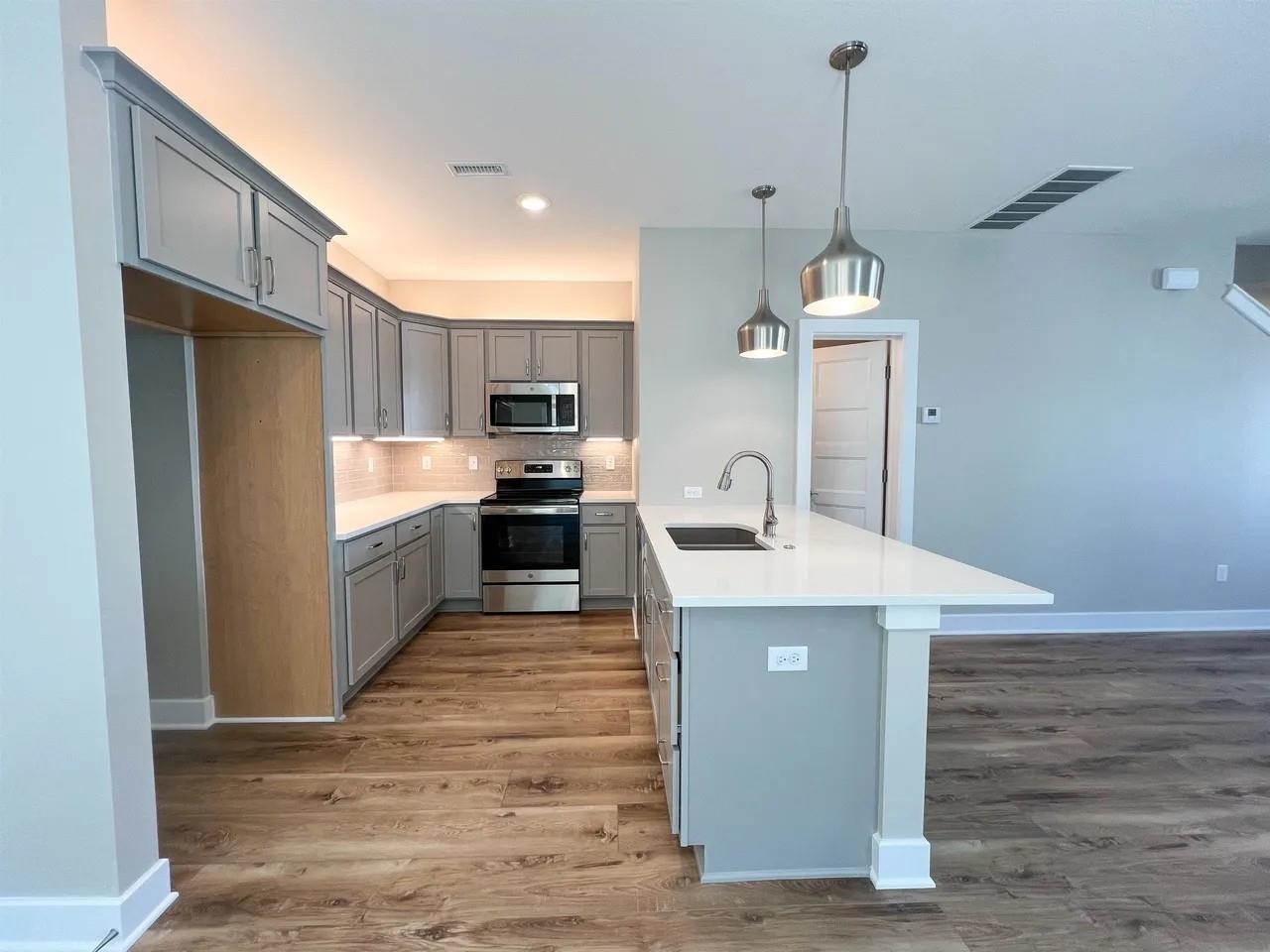 403 E Park Place Andover KS 67002