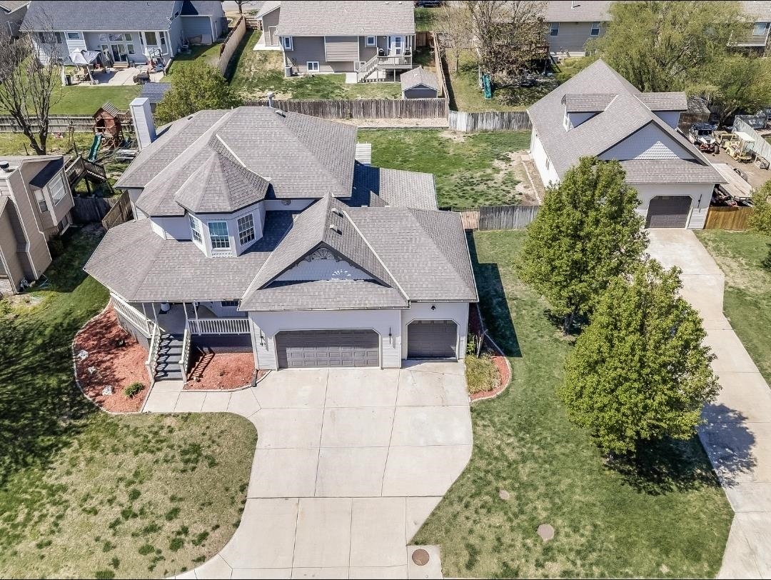 823 S Surrey Lane Maize KS 67101