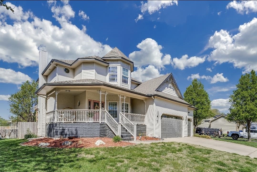 823 S Surrey Lane Maize KS 67101